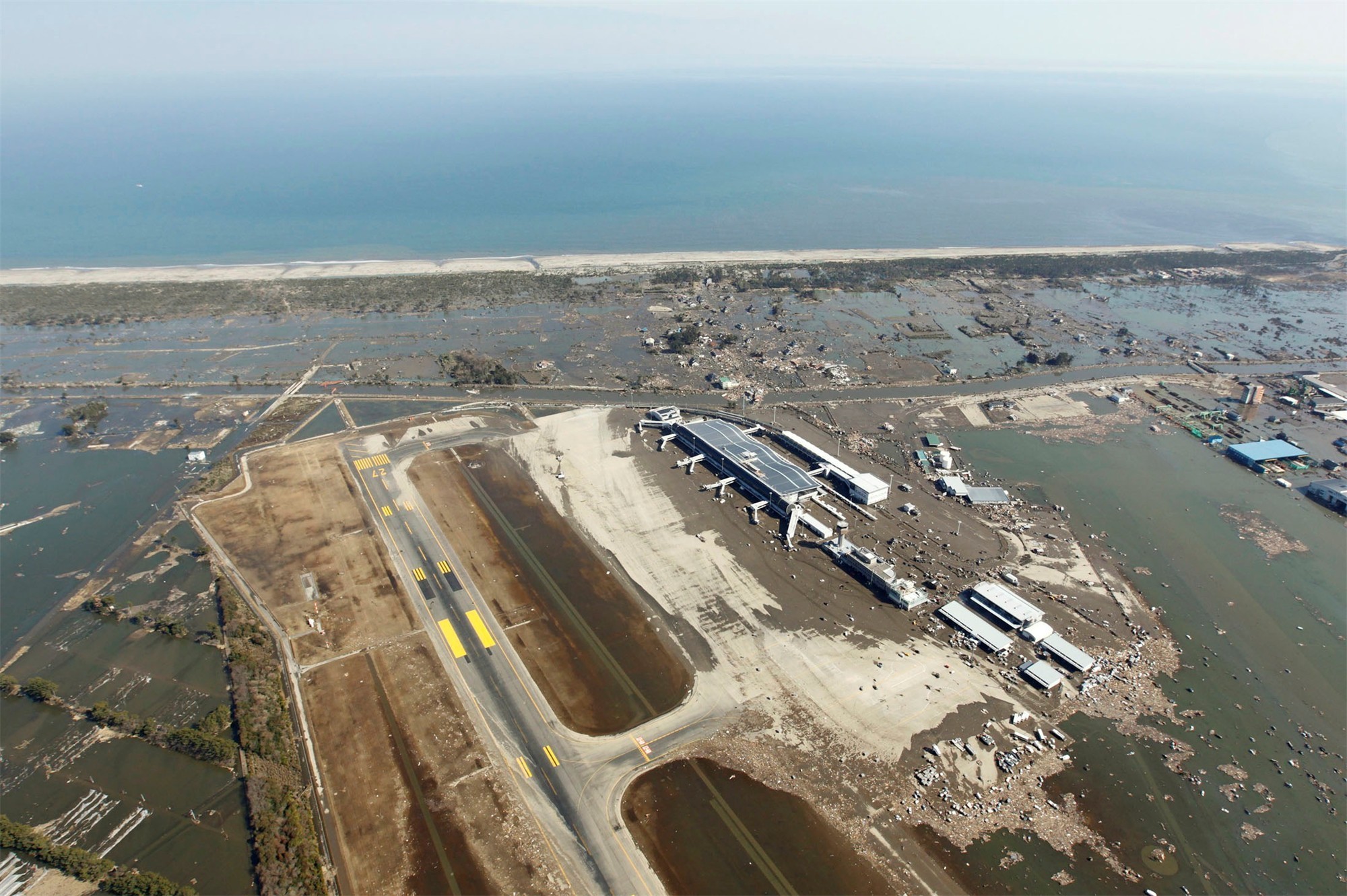 Japan Earthquakes Aerial View 2000x1331