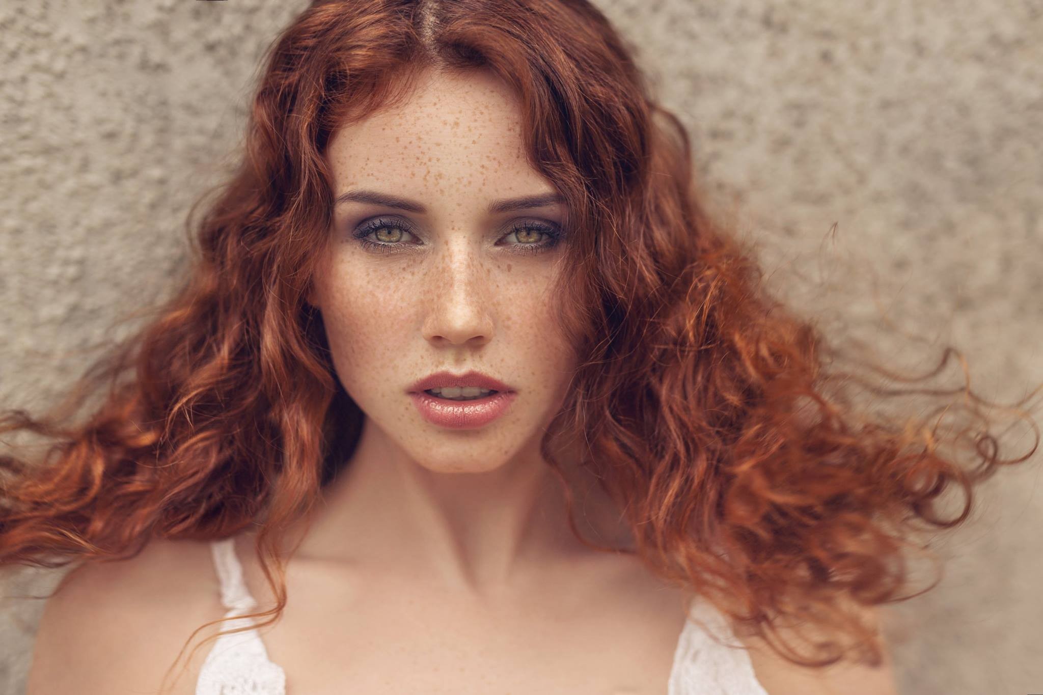 Michalina Cysarz Face Women Portrait Model Long Hair Freckles Redhead Sagaj Photography Frontal
