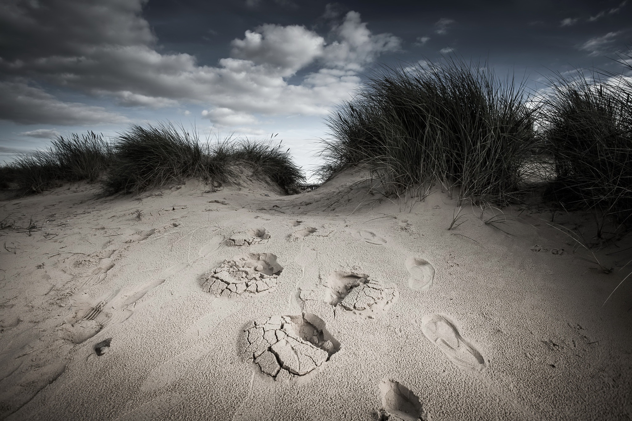 Dunes Sand Footprints Outdoors 2048x1365