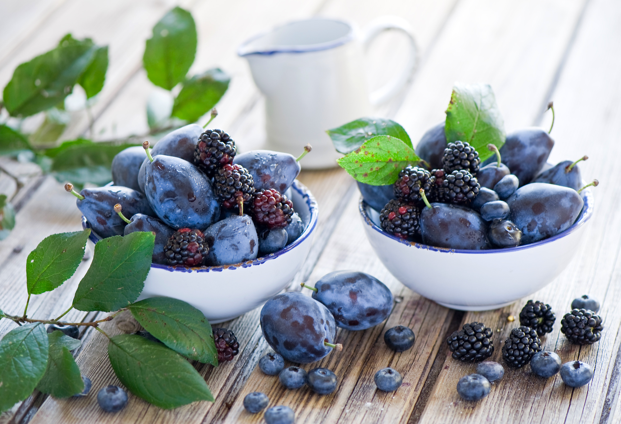 Plum Fruit Berry Blueberry Blackberry 2000x1366