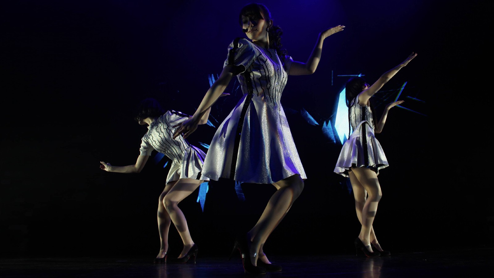 Perfume Band Perfume Band J Pop Concerts Costumes Dancing Hologram 1600x900