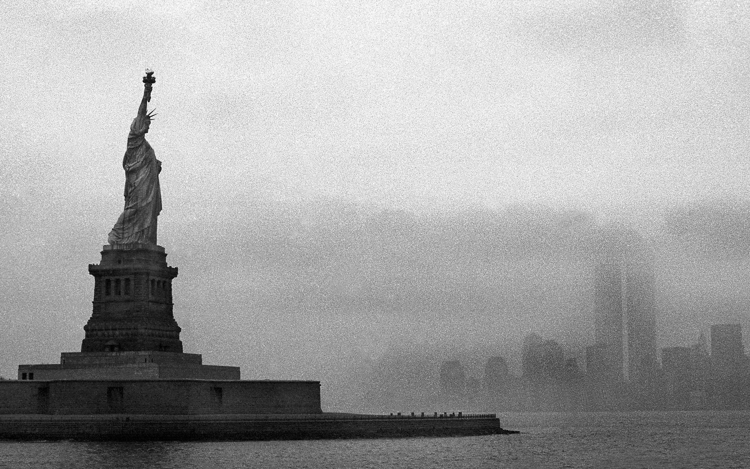 New York City Monochrome Statue Of Liberty USA Statue Of Liberty New York City Statue Of Liberty Noi 2560x1600