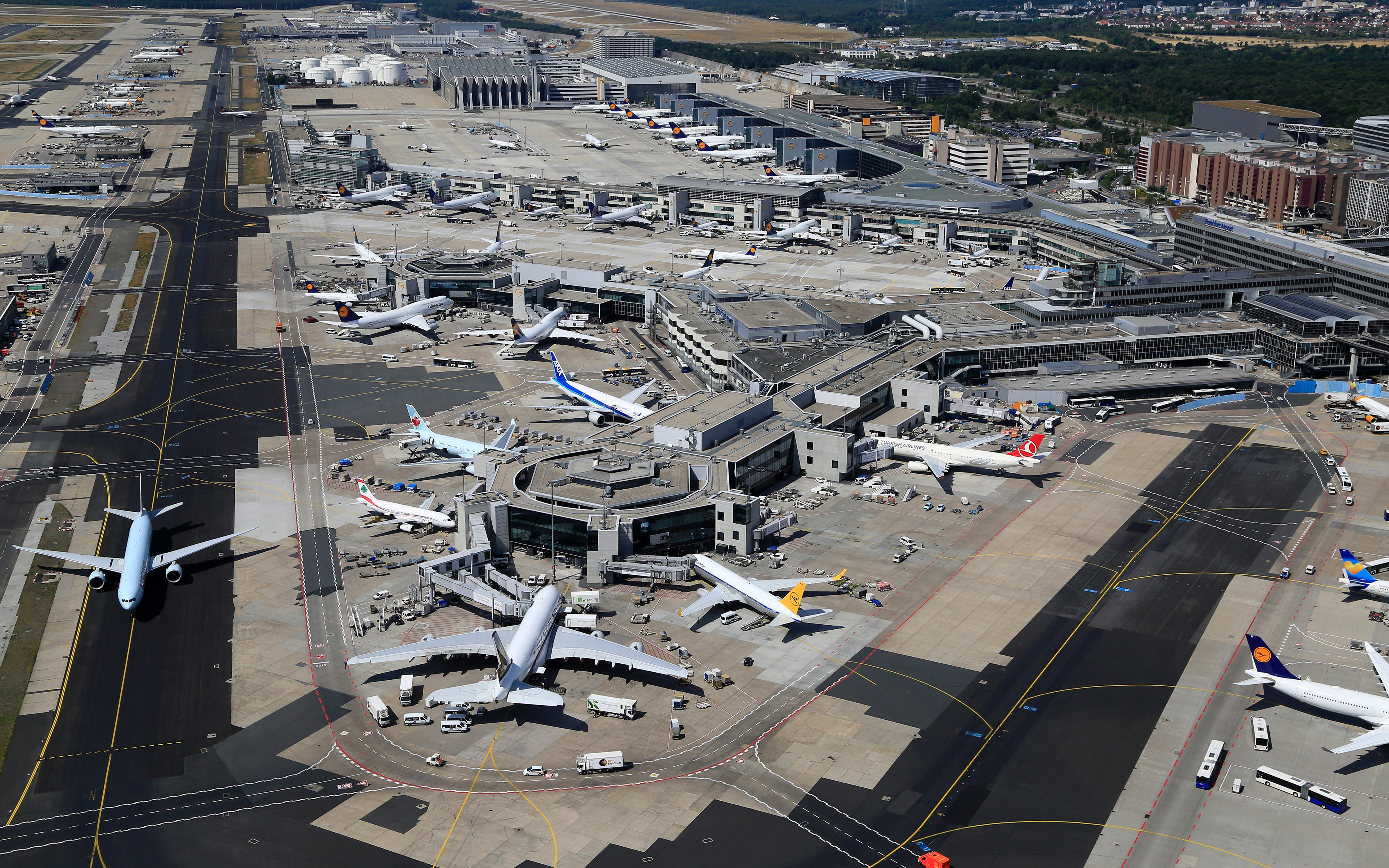 Frankfurt Germany Airport Airplane Aircraft Passenger Aircraft Runway Aerial View 3840x2400