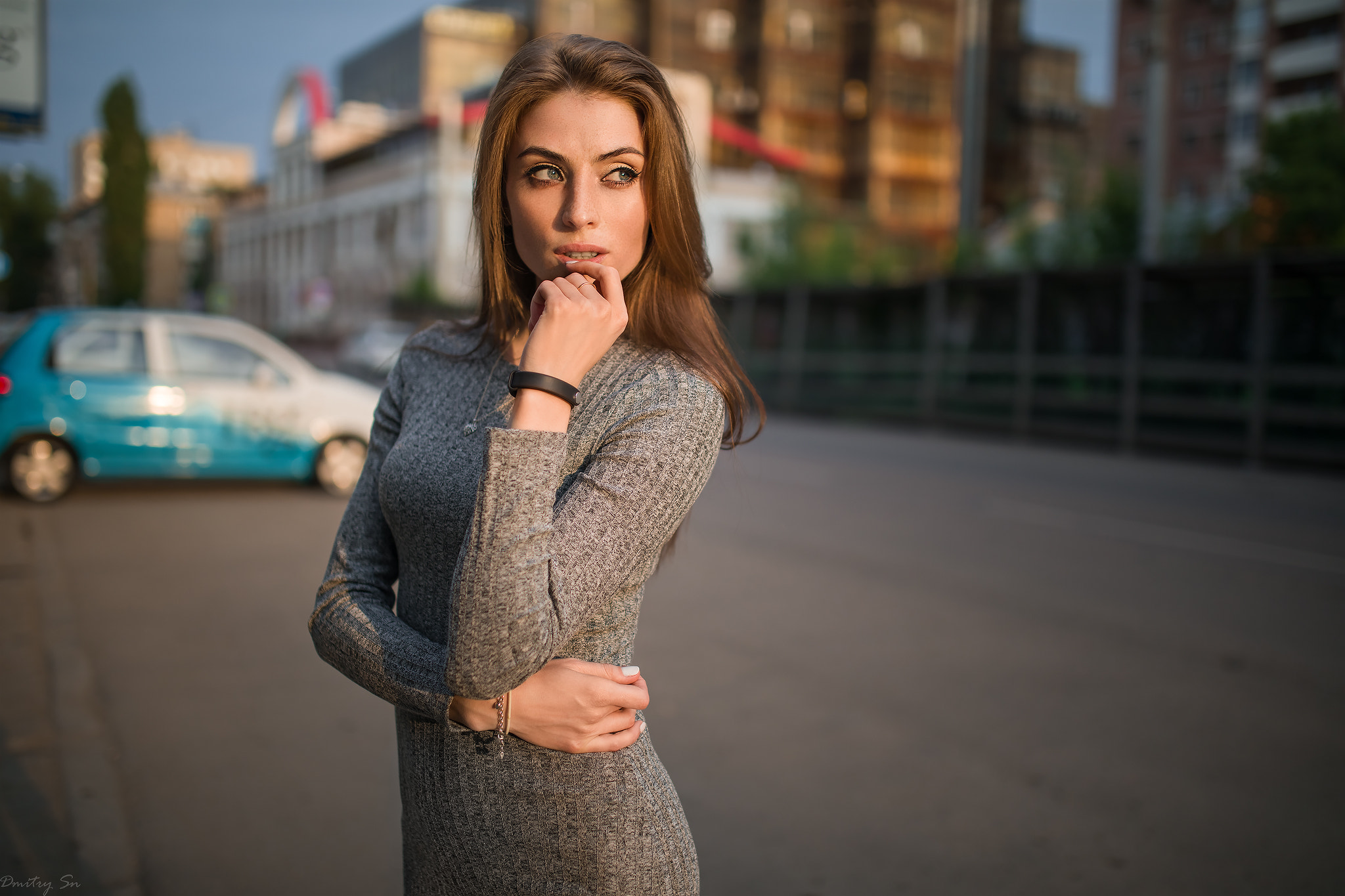 Women Portrait Depth Of Field Women Outdoors Looking Away Blonde Gray Dress 2048x1365