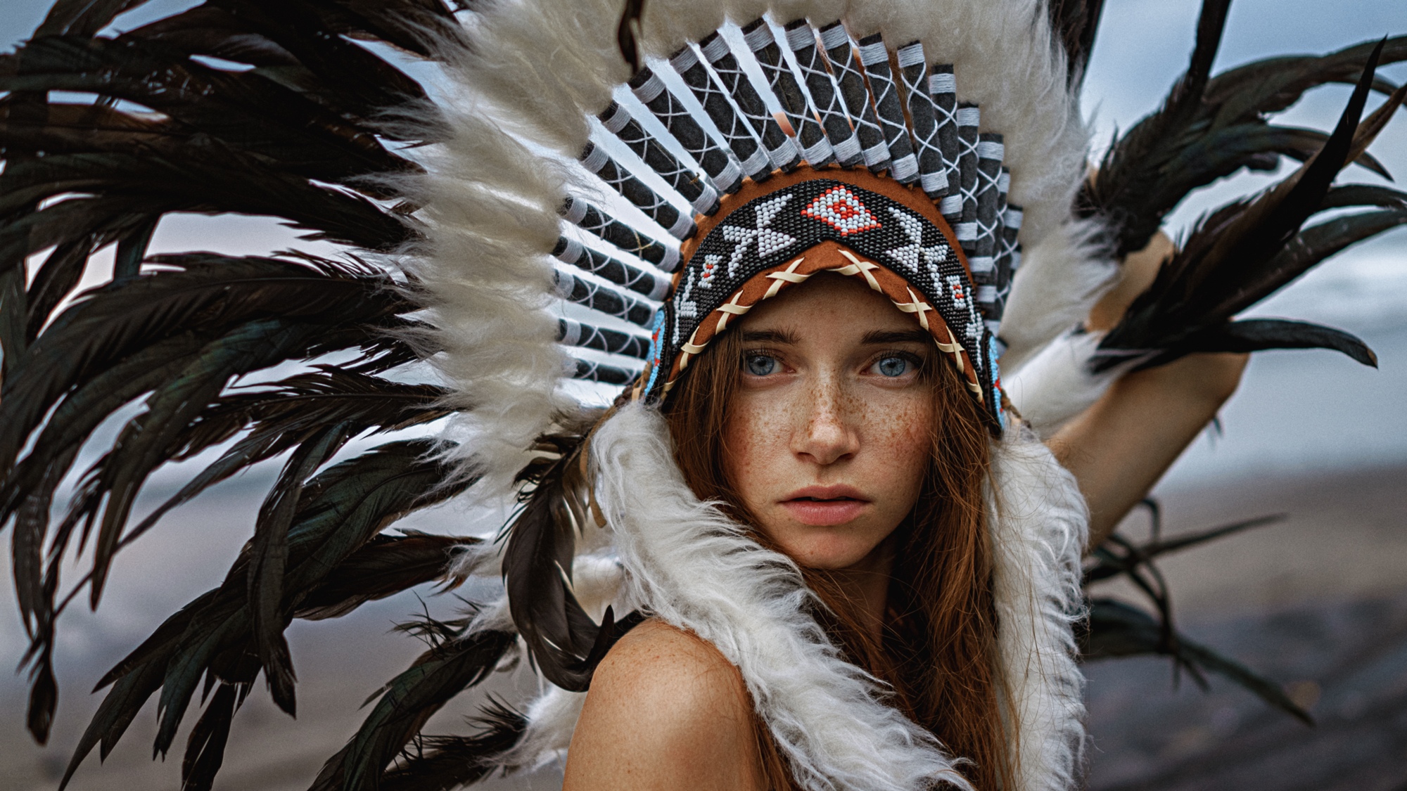 Women Model Brunette Freckles Blue Eyes Looking At Viewer Face Parted Lips Headdress Native American 2000x1125