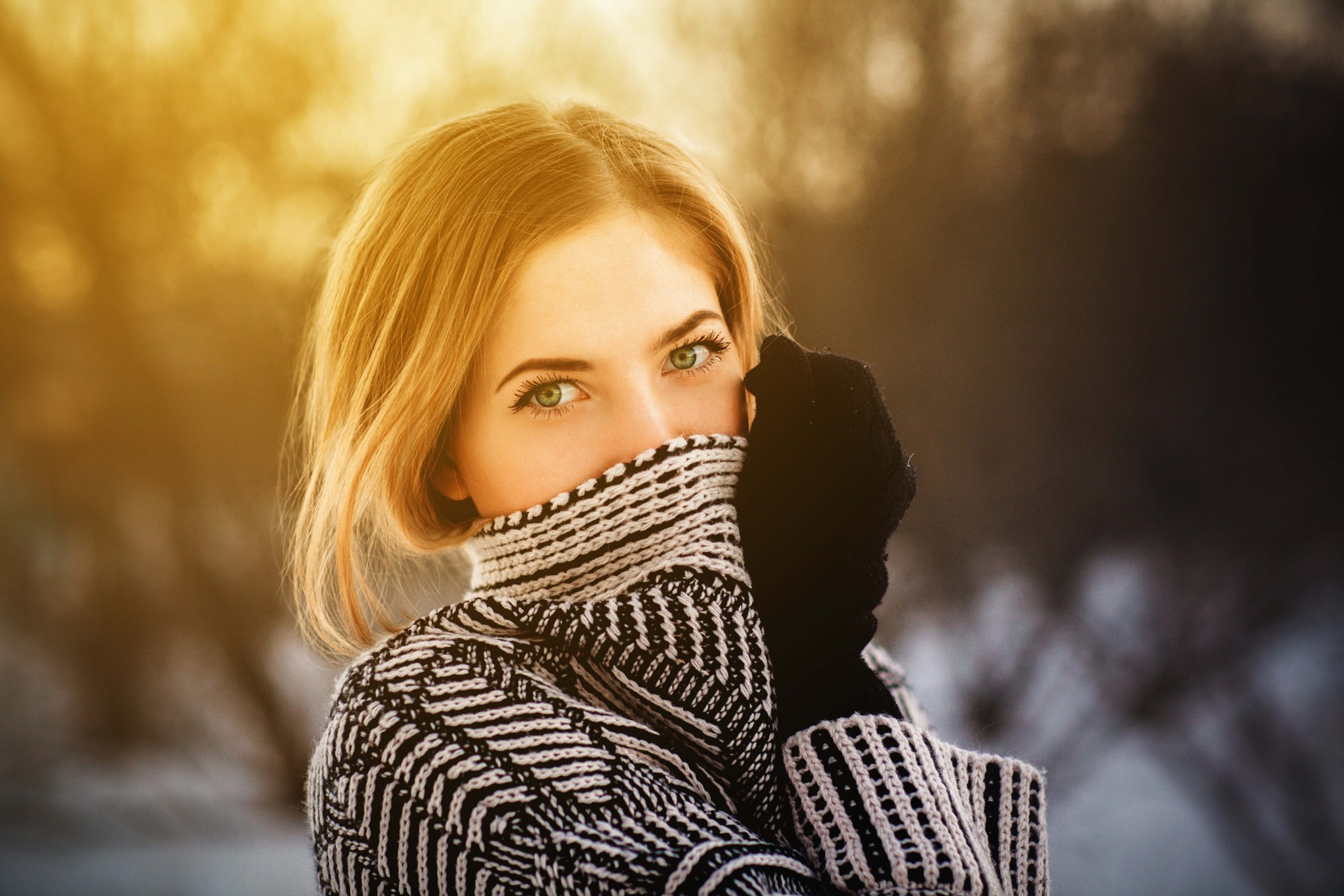 Women Blonde Green Eyes Face Portrait Women Outdoors Aleksei Gilev Covered Face Looking At Viewer Bl 2048x1365