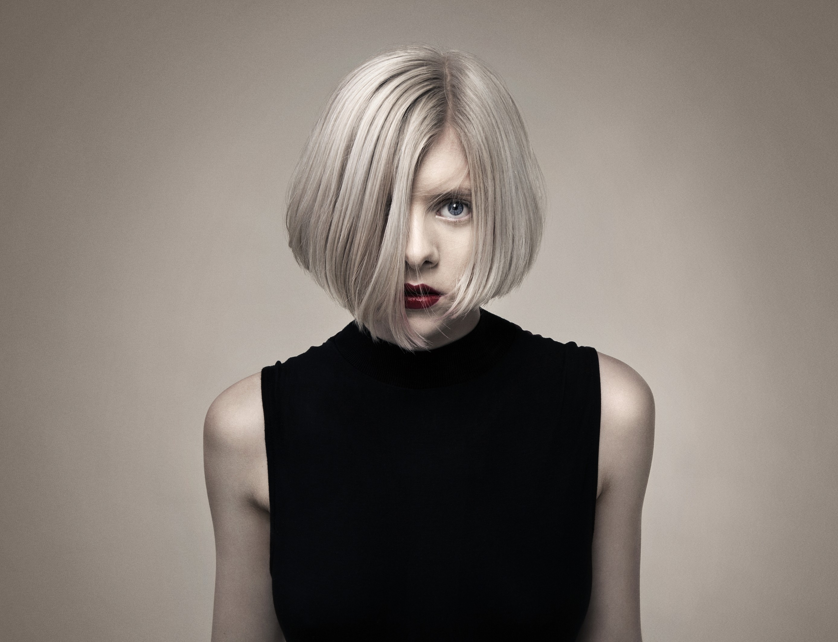 Women Aurora Aksnes Musician Singer White Hair Short Hair Looking At Viewer Blue Eyes Hair In Face N 2776x2126
