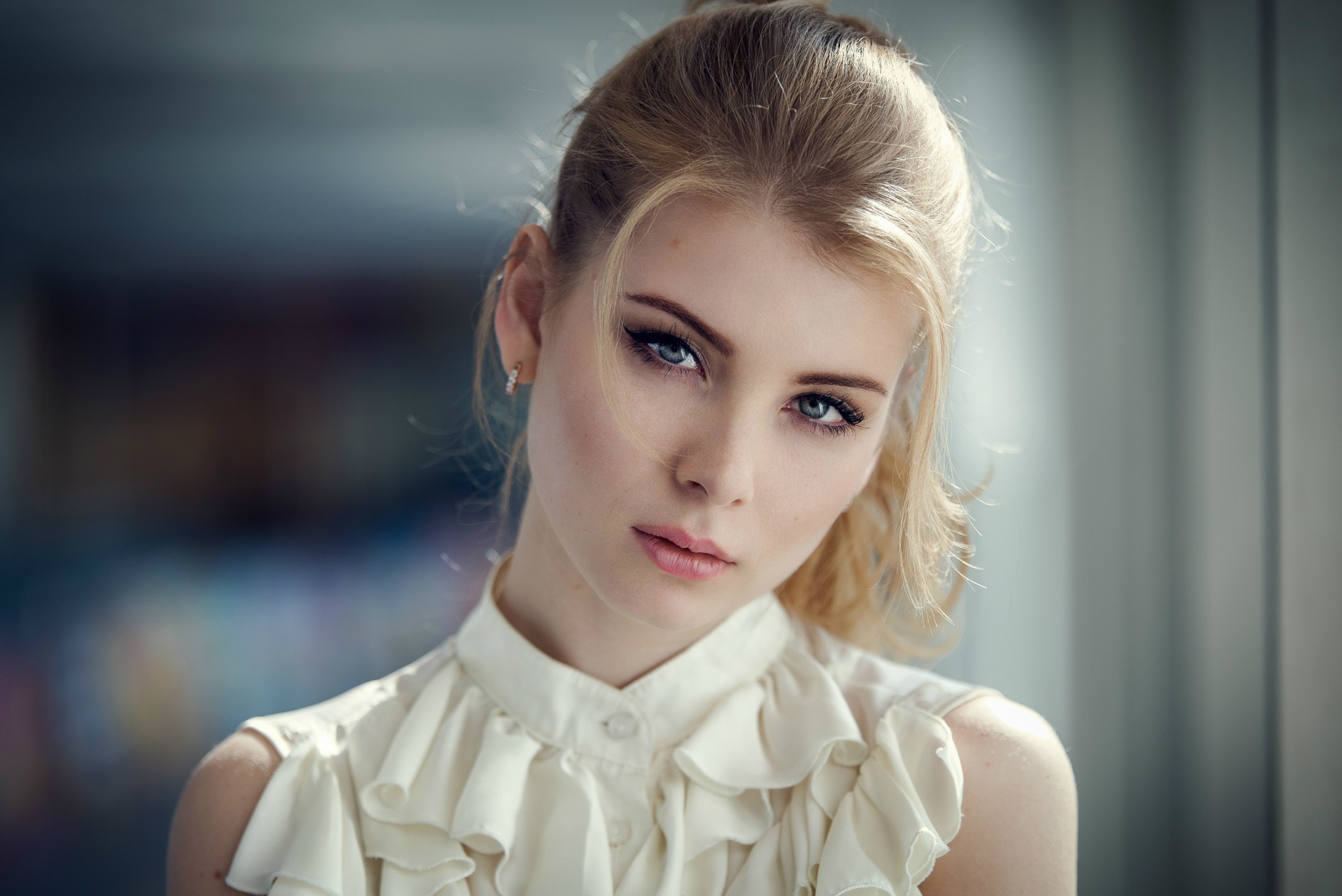Irina Popova Model Blonde Bokeh Portrait Face Women 500px Gray Eyes 2048x1368