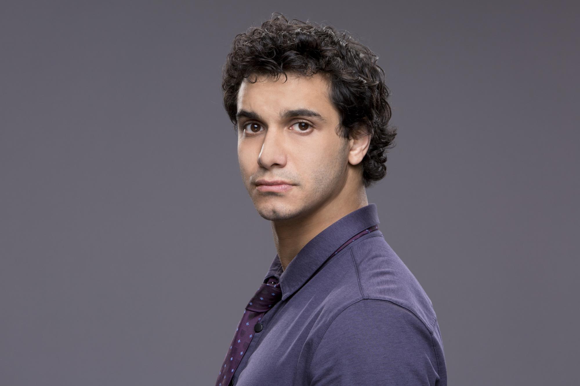 Elyes Gabel 2000x1333