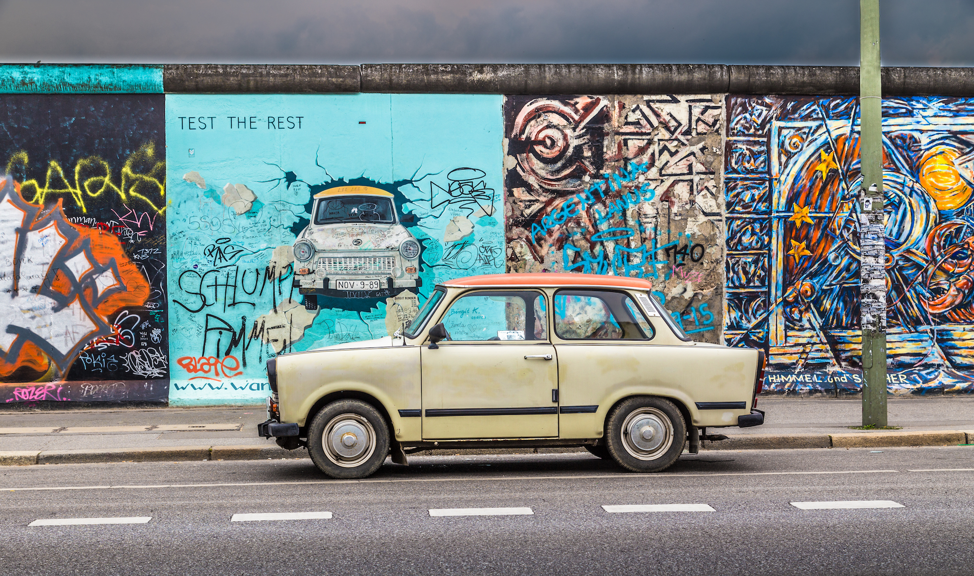 Car Trabant DDR East Germany Vehicle Street Parking Road Wall Graffiti Artwork Asphalt Cyan 1980x1172