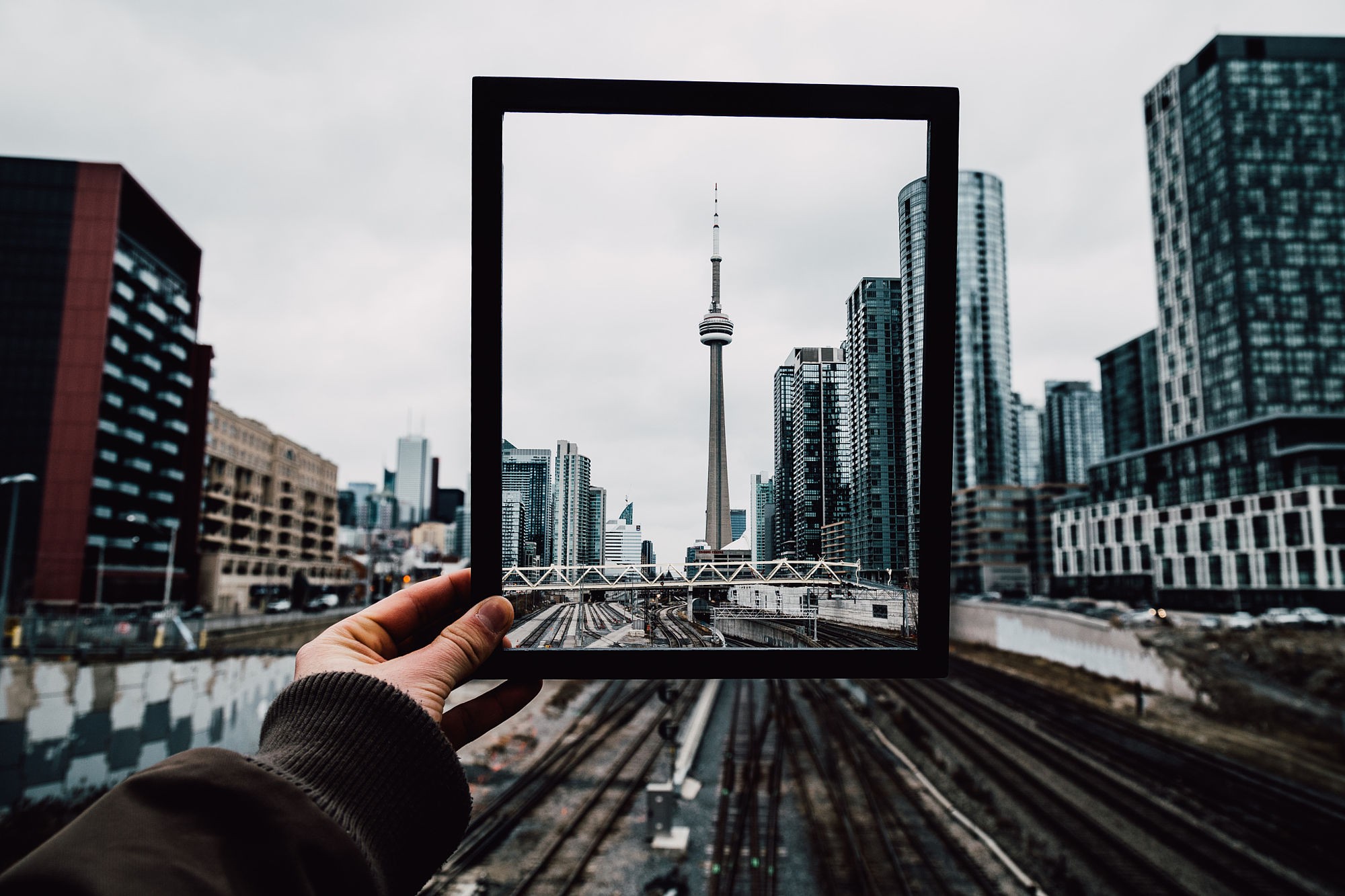 Picture Frames Ontario Railway Building CN Tower 2000x1333
