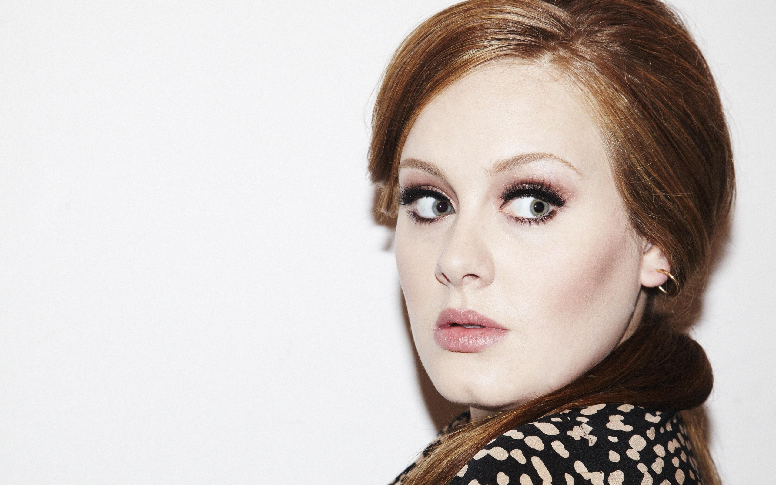 Adele Singer British 2560x1600