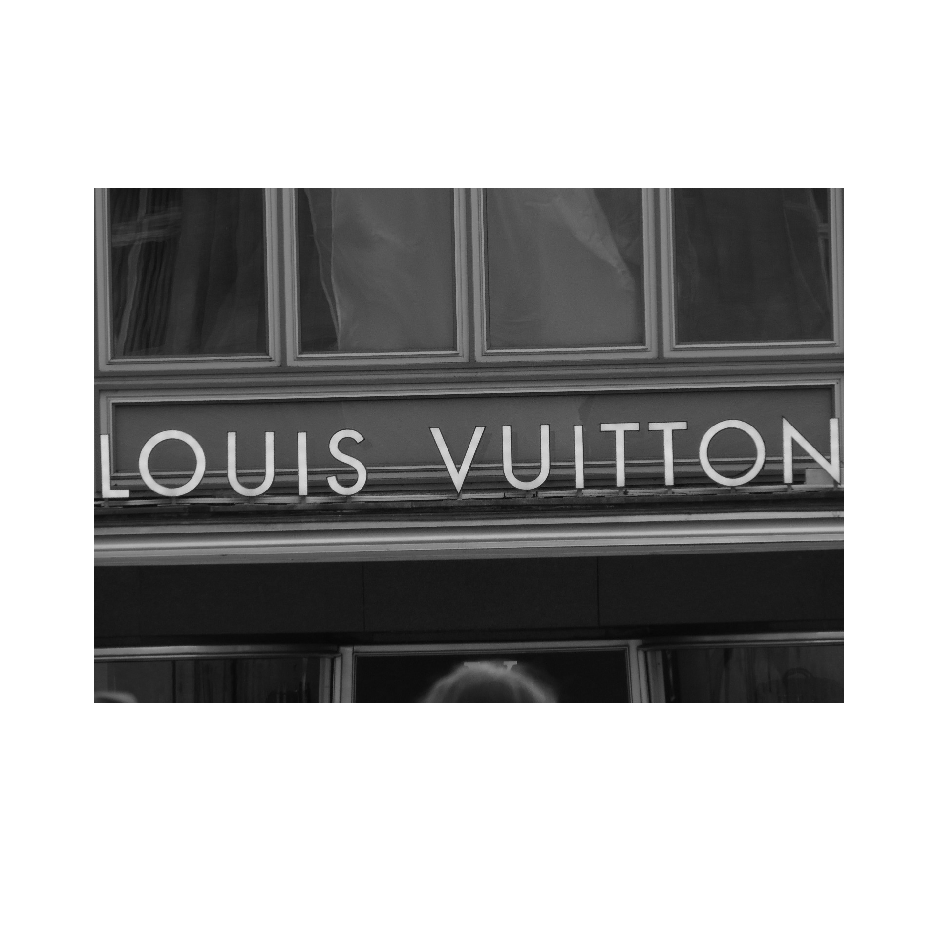 Louis Vuitton Shop Shopping Monochrome 1920x1920