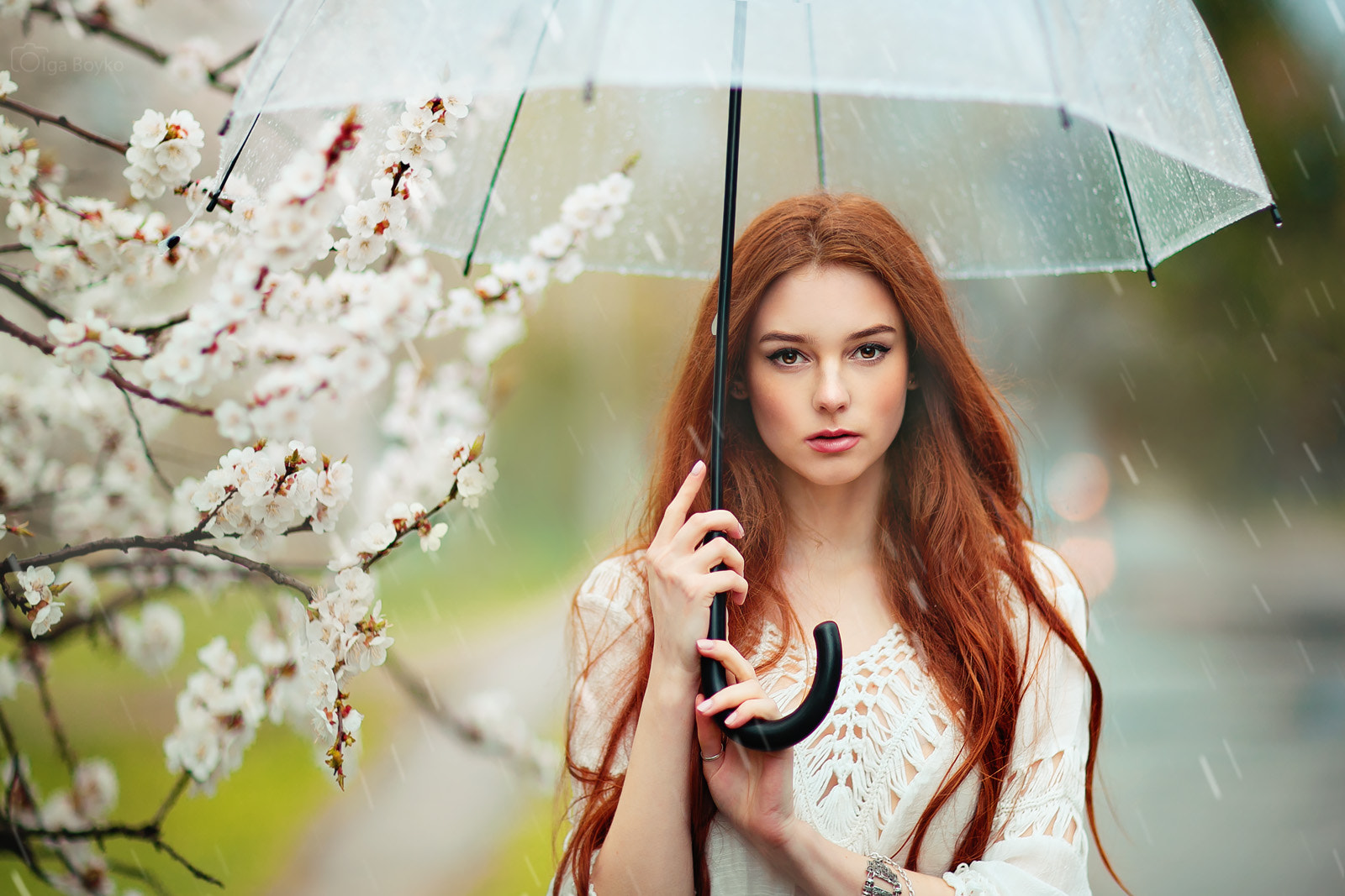 Women Redhead Long Hair Brown Eyes Women Outdoors Rain Umbrella Portrait Face Dress Spring Bokeh Olg 1600x1067