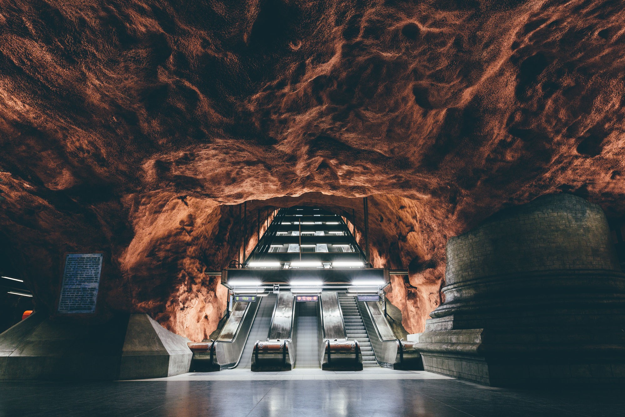 Underground Subway Escalator Rock Formation Sweden Rock Stockholm Cave 1999x1333