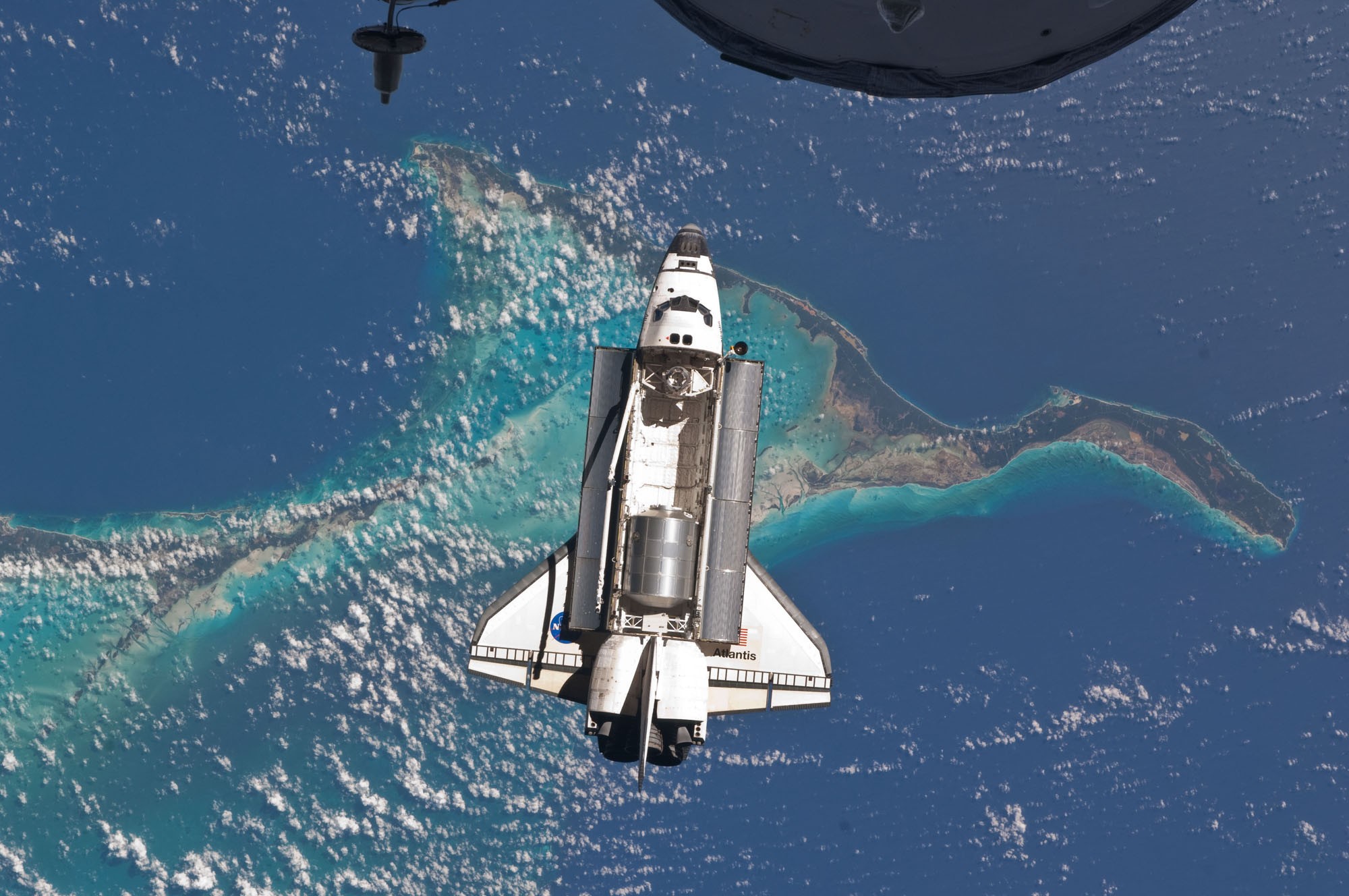 Photography Space Space Shuttle Atlantis Earth NASA Space Shuttle Docking Space Art 2000x1328