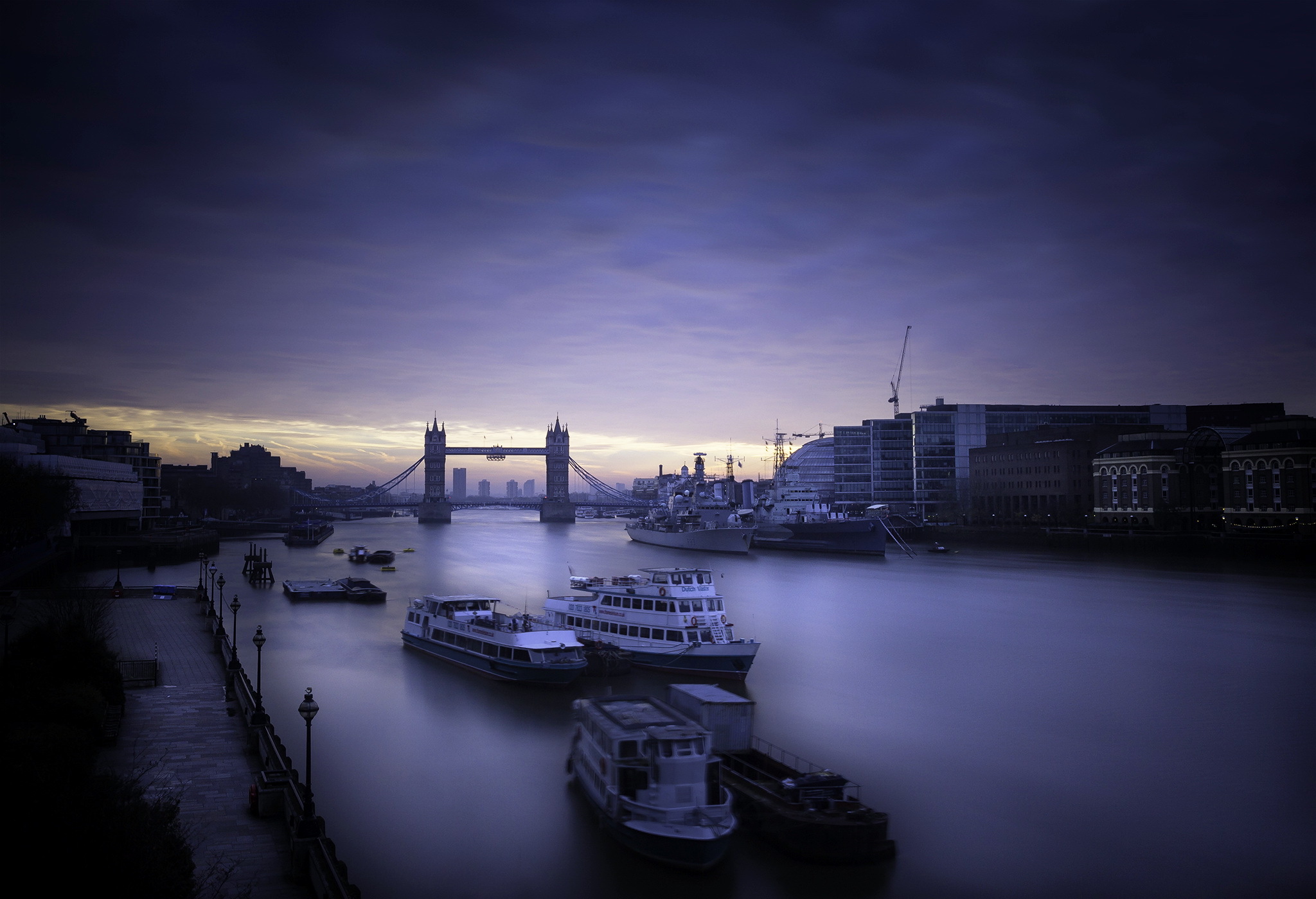 Tower Bridge Thames River London Boat Evening United Kingdom Ferry 2048x1400