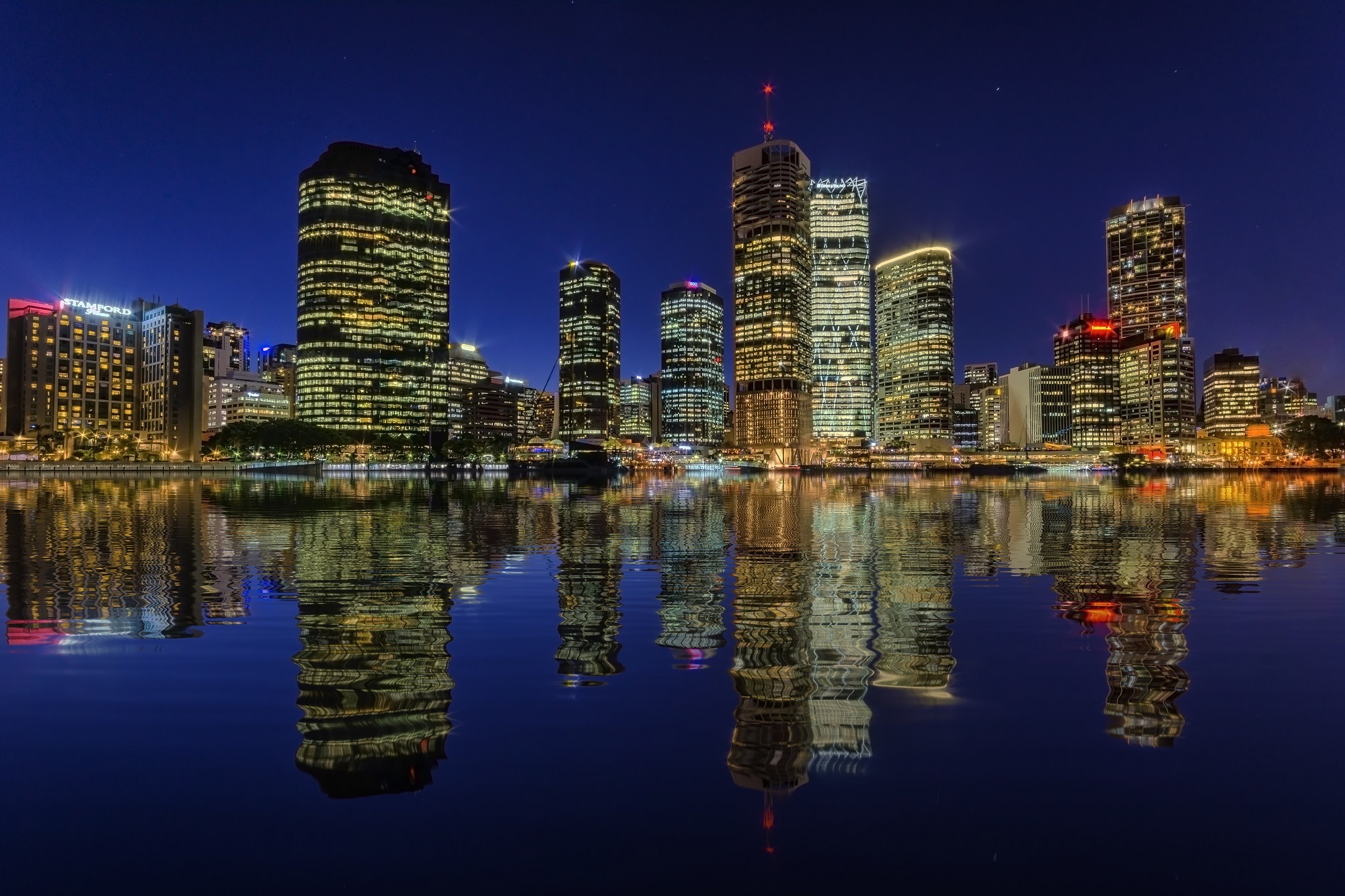 Brisbane City Night Reflection Water Building Australia Skyscraper 2000x1333