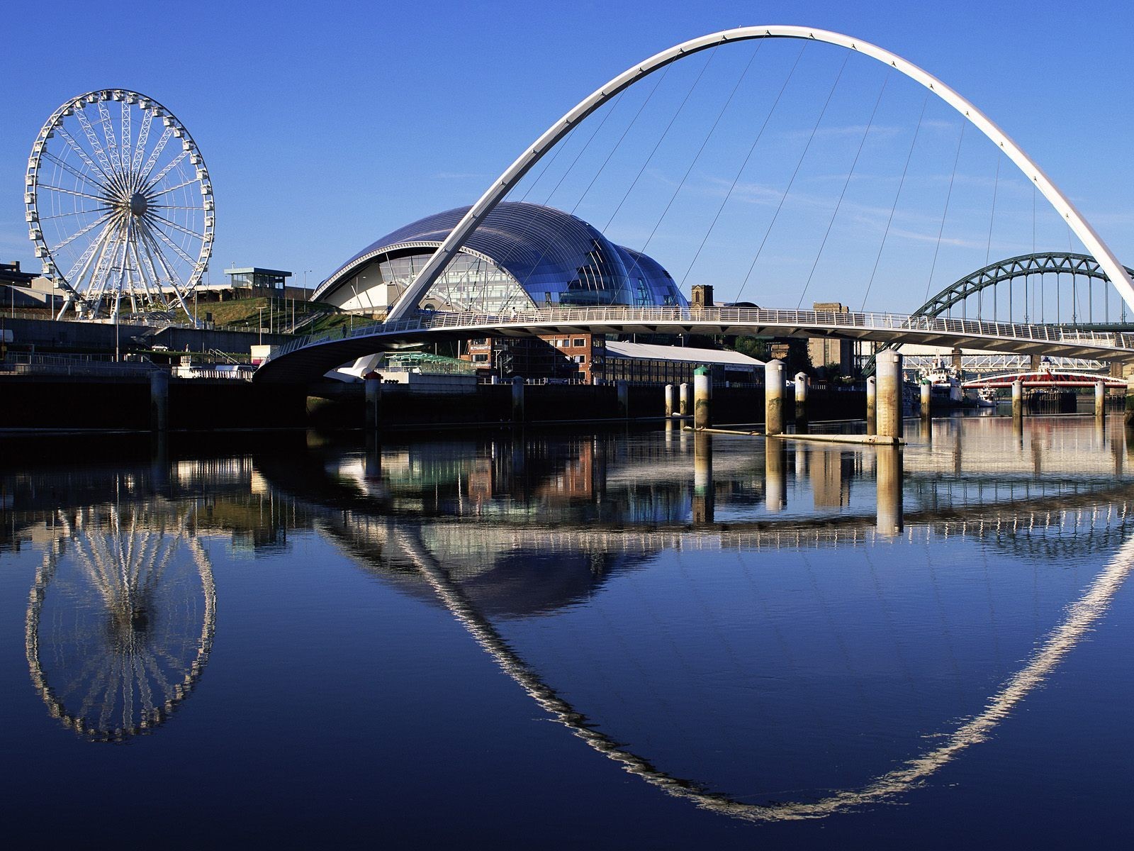 City Cityscape Bridge Newcastle Millennium Bridge 1600x1200