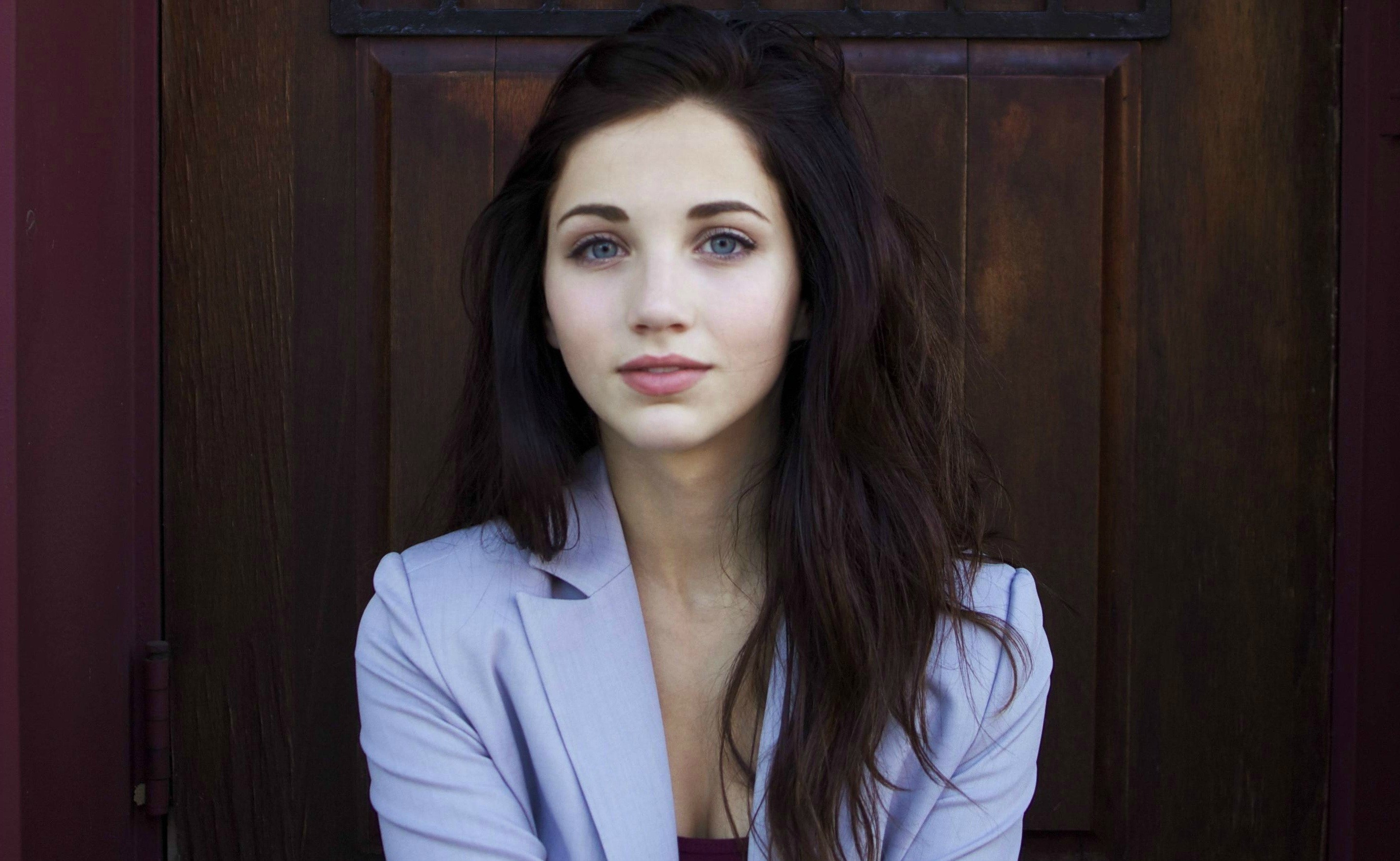 Emily Rudd Brunette Women Blue Eyes Face Model 2863x1763