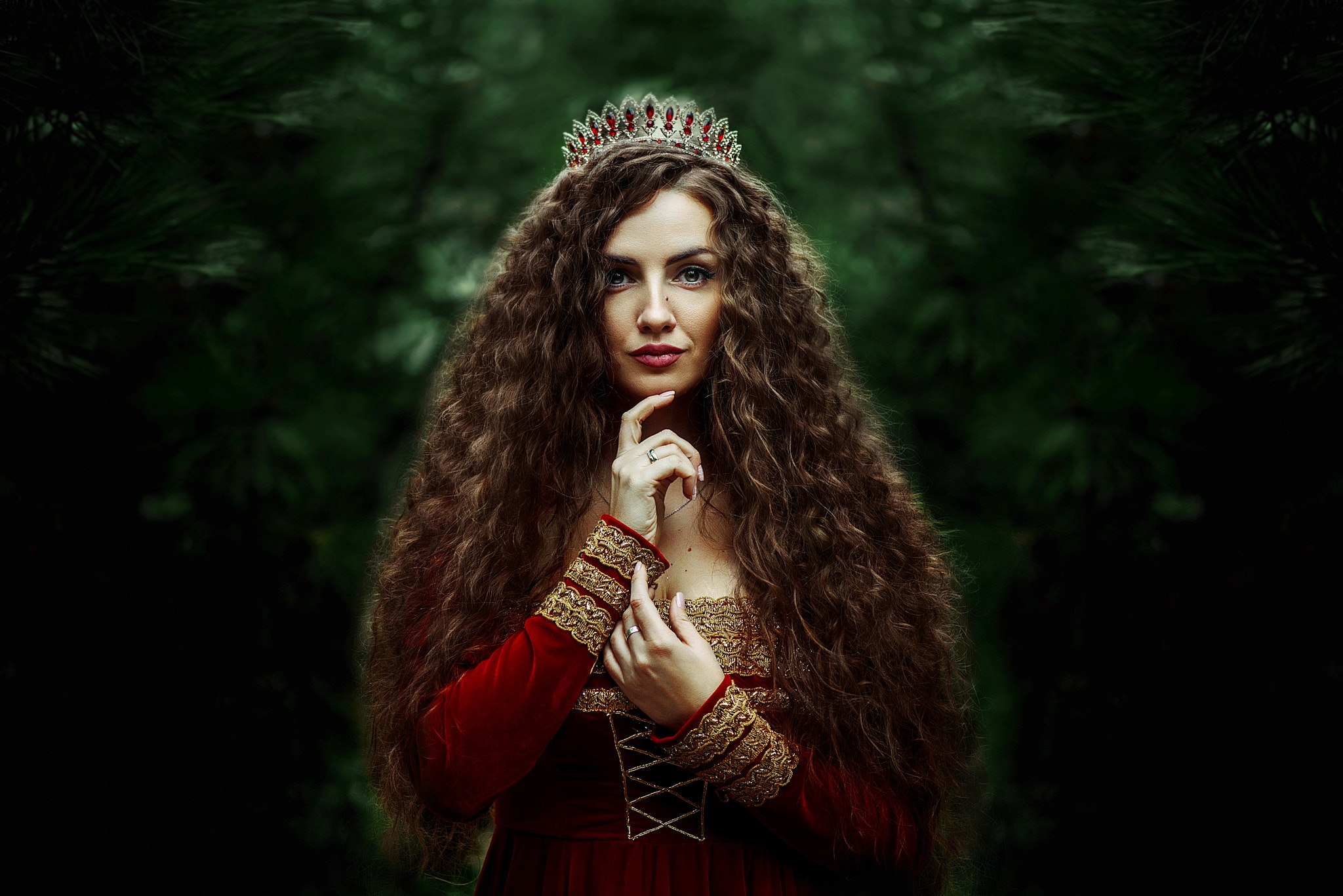 Women Model Fantasy Girl Long Hair Curly Hair Brunette Crown Queen Royalty 2048x1367