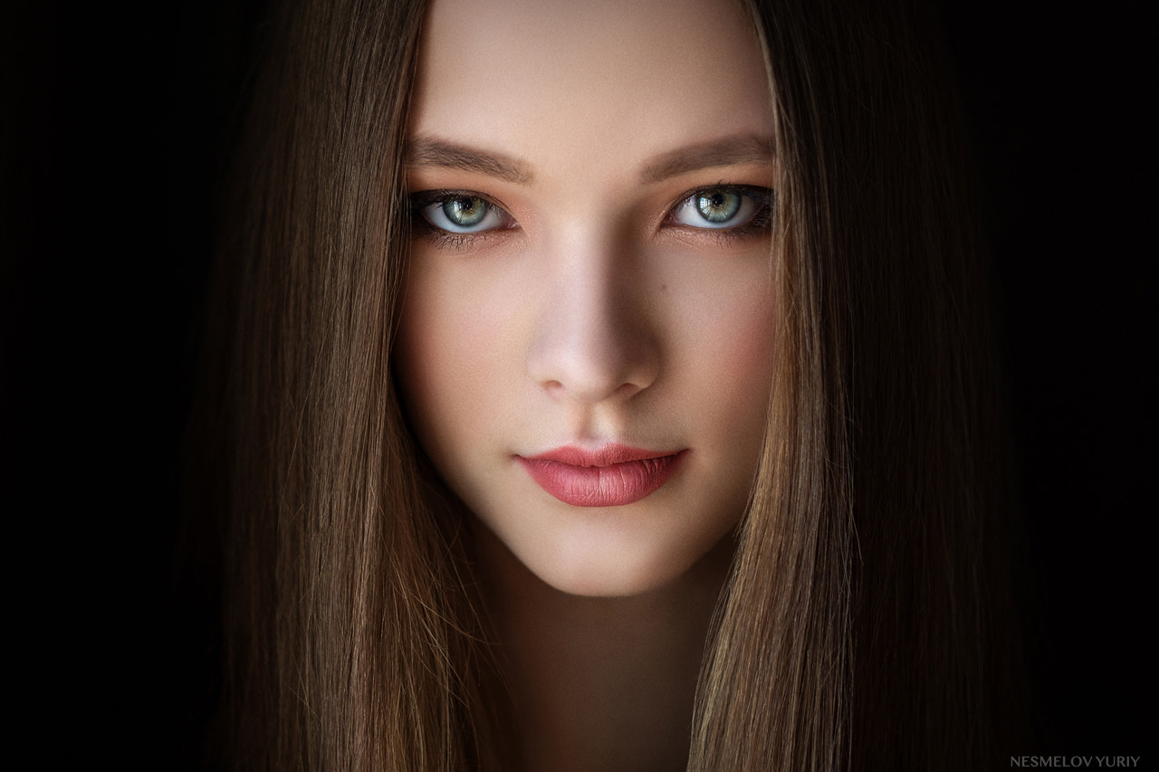 Yuriy Nesmelov Women Brunette Long Hair Straight Hair Blue Eyes Looking At Viewer Makeup Eyeliner Ey 1280x853