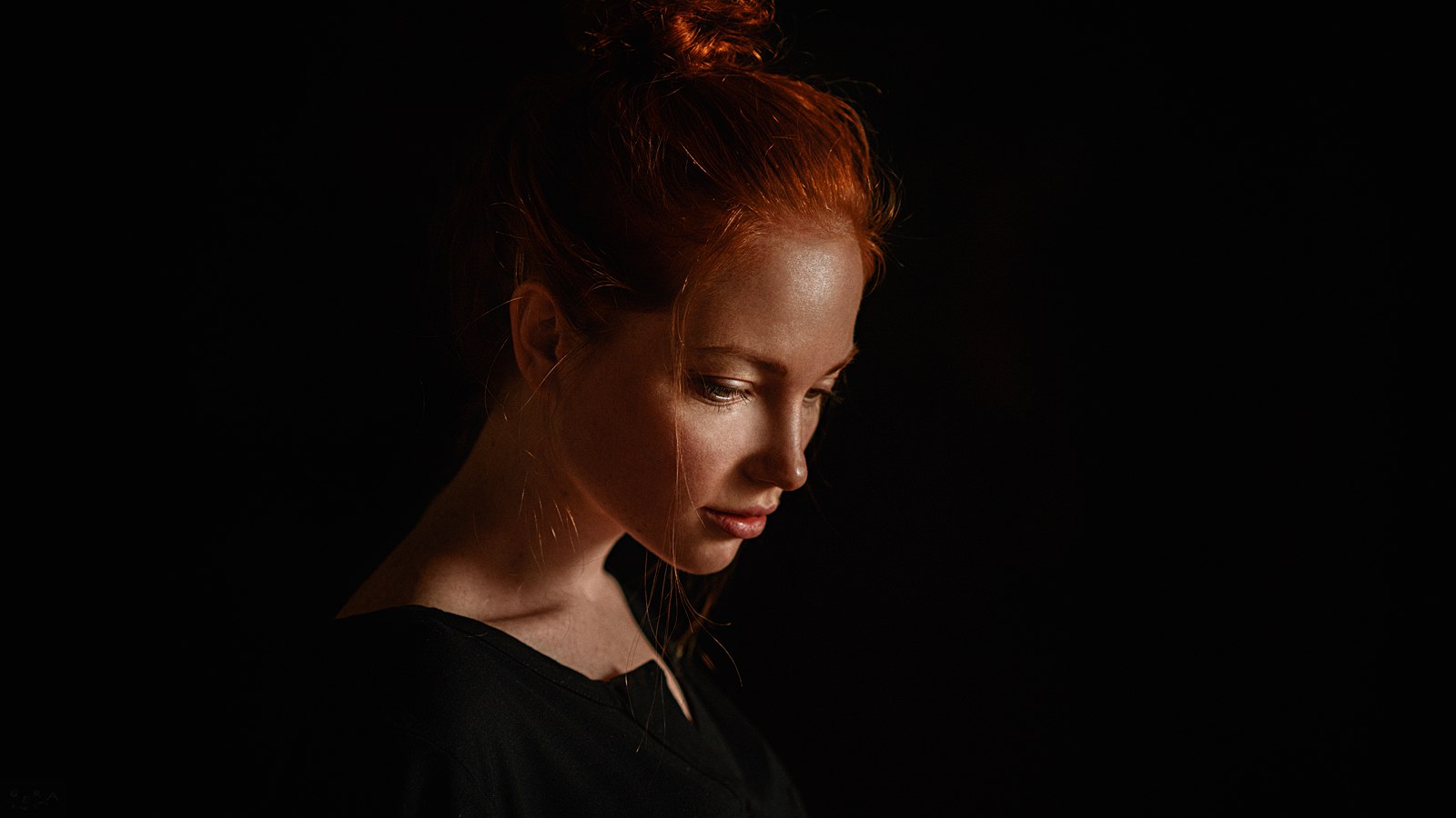 Dark Redhead Portrait Face Women Model Oksana Butovskaya 1600x900