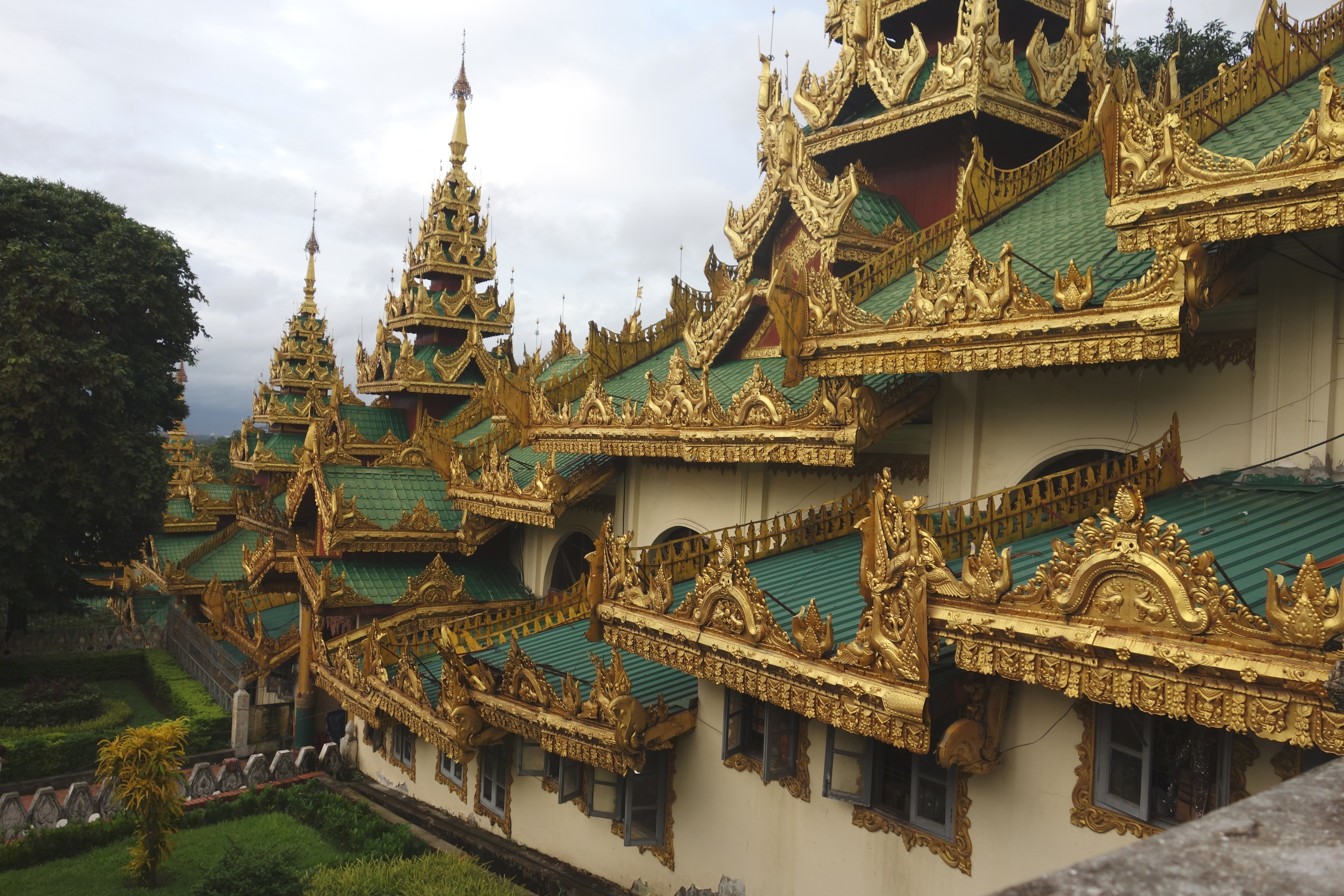 Shwedagon Pagoda Myanmar Yangon 5472x3648