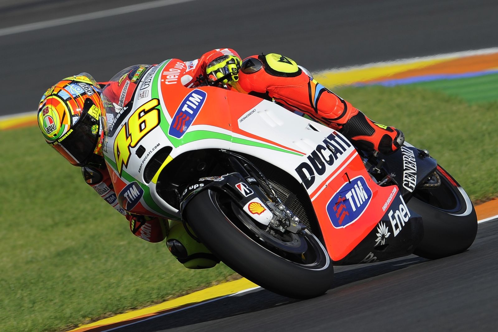 Valentino Rossi Racing Sports Motorcycle 1600x1067