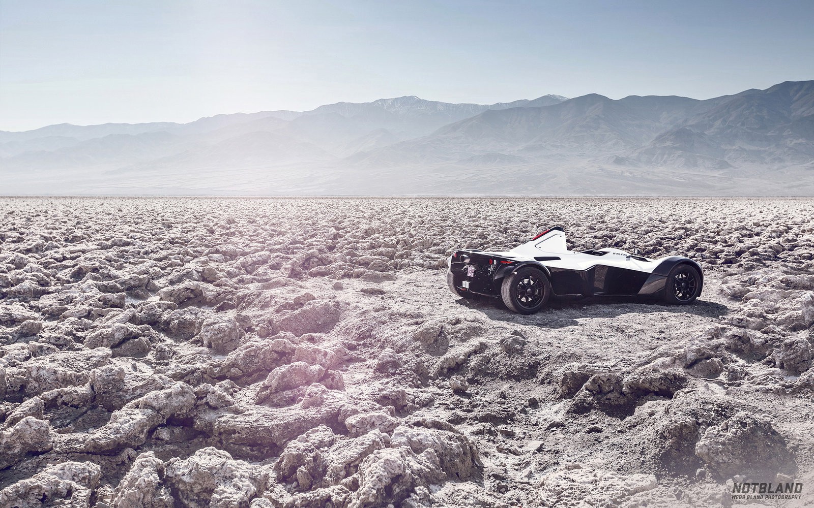 Car Bac BAC Mono 1600x1000