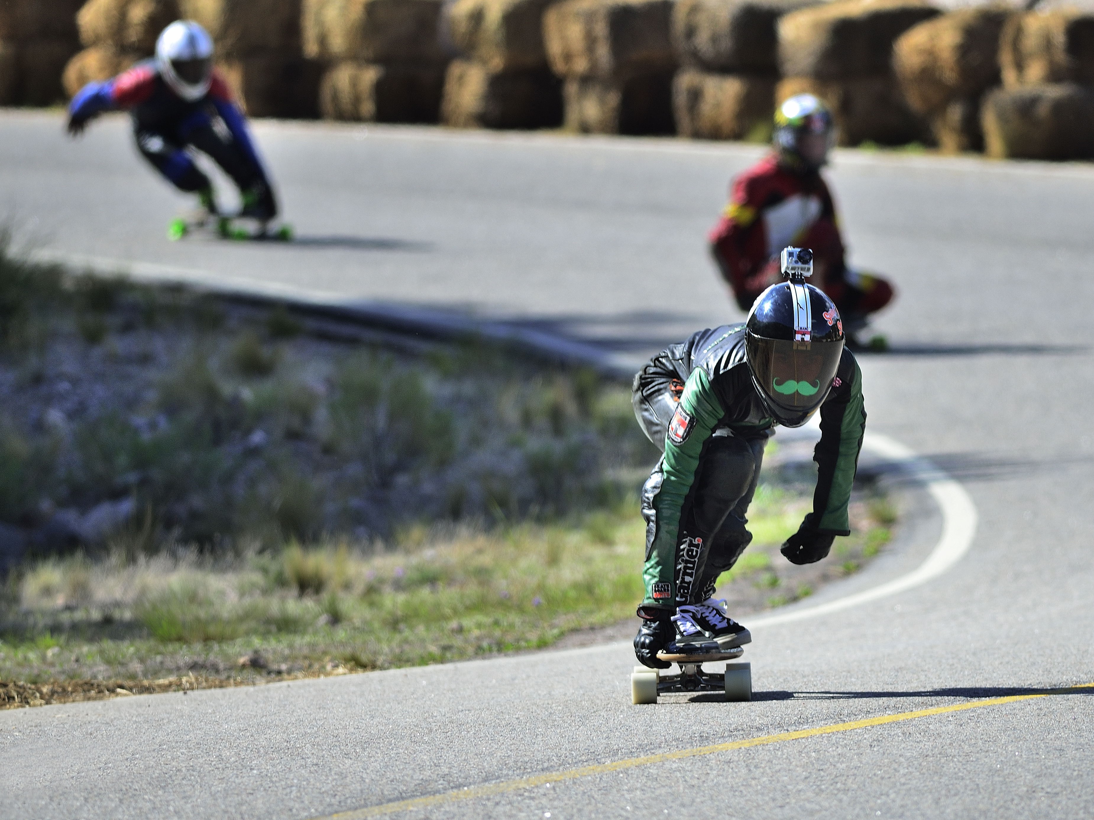 Sports Longboarding 3700x2775