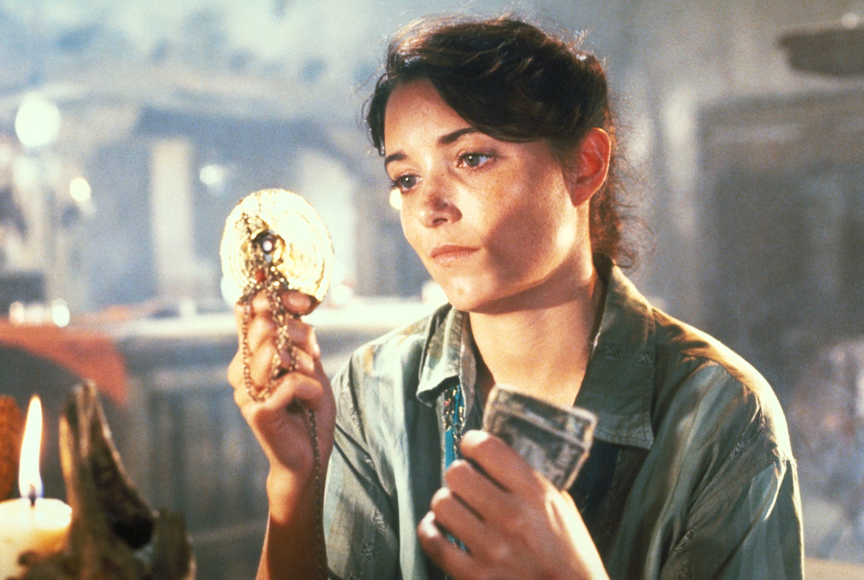 Women Actress Film Stills Money Candles Medallion Film Grain Shirt Blue Eyes Freckles Indiana Jones 2924x1964