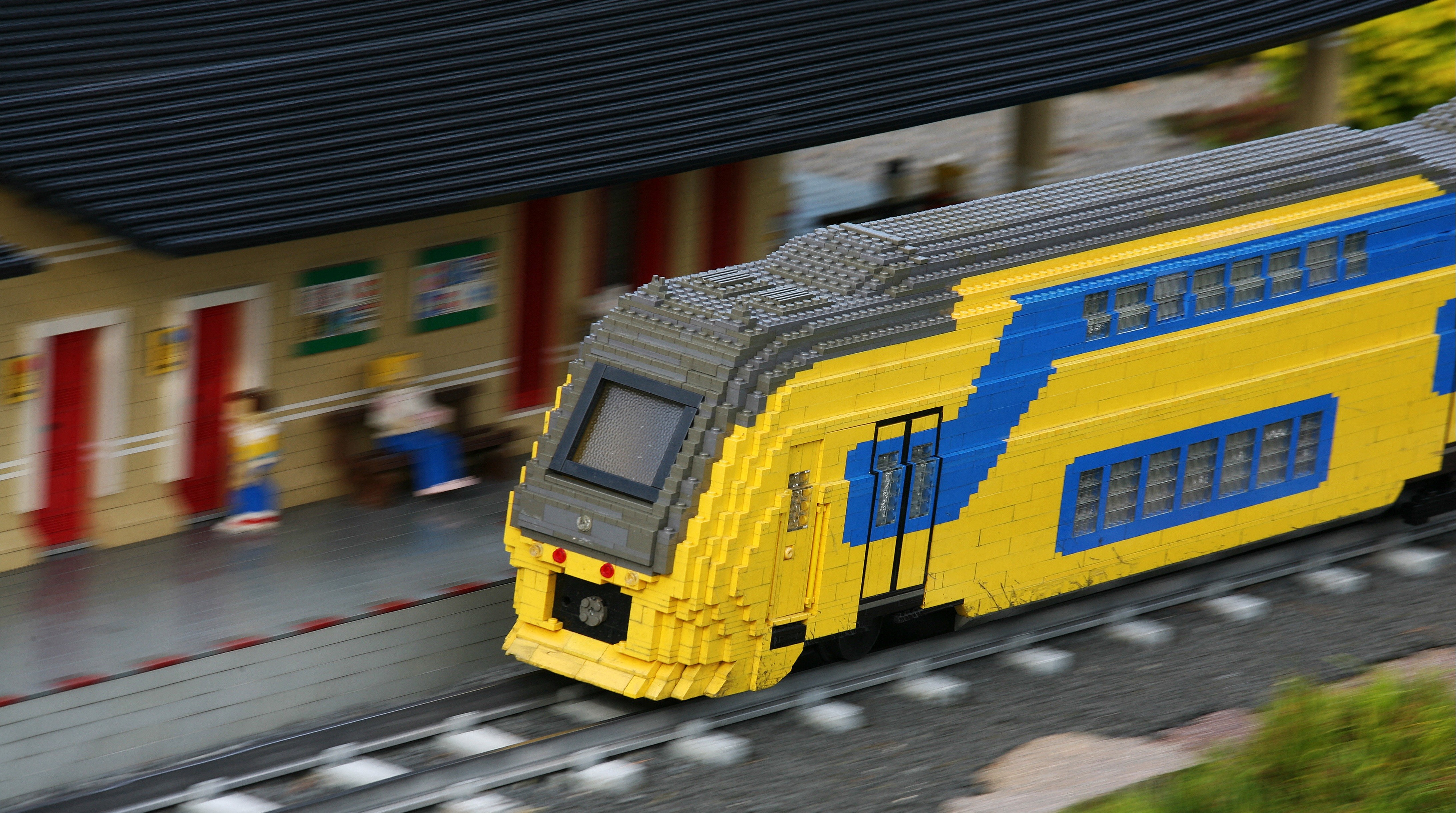 LEGO Toys Bricks Train Diesel Locomotive Train Station Railway Railway Station Blurred Motion Blur 4368x2440