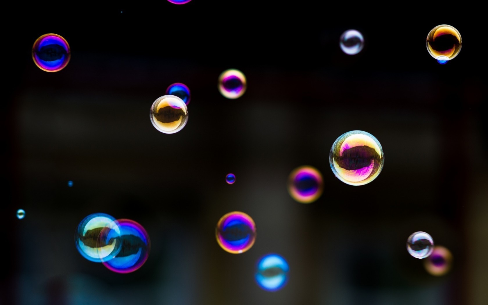 Bubbles Colorful Reflection Soap 1680x1050
