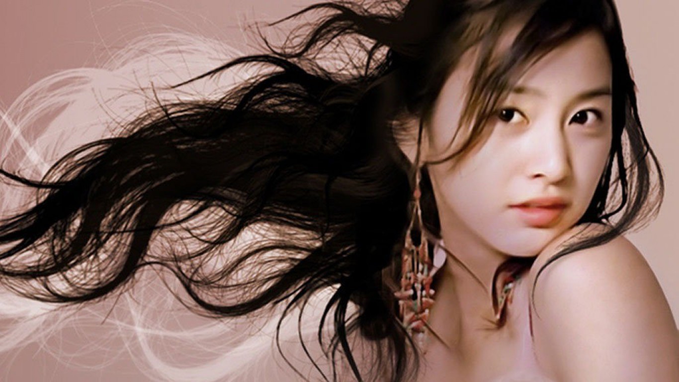 Korean Kim Tae Hee Actress South Korea 1366x768