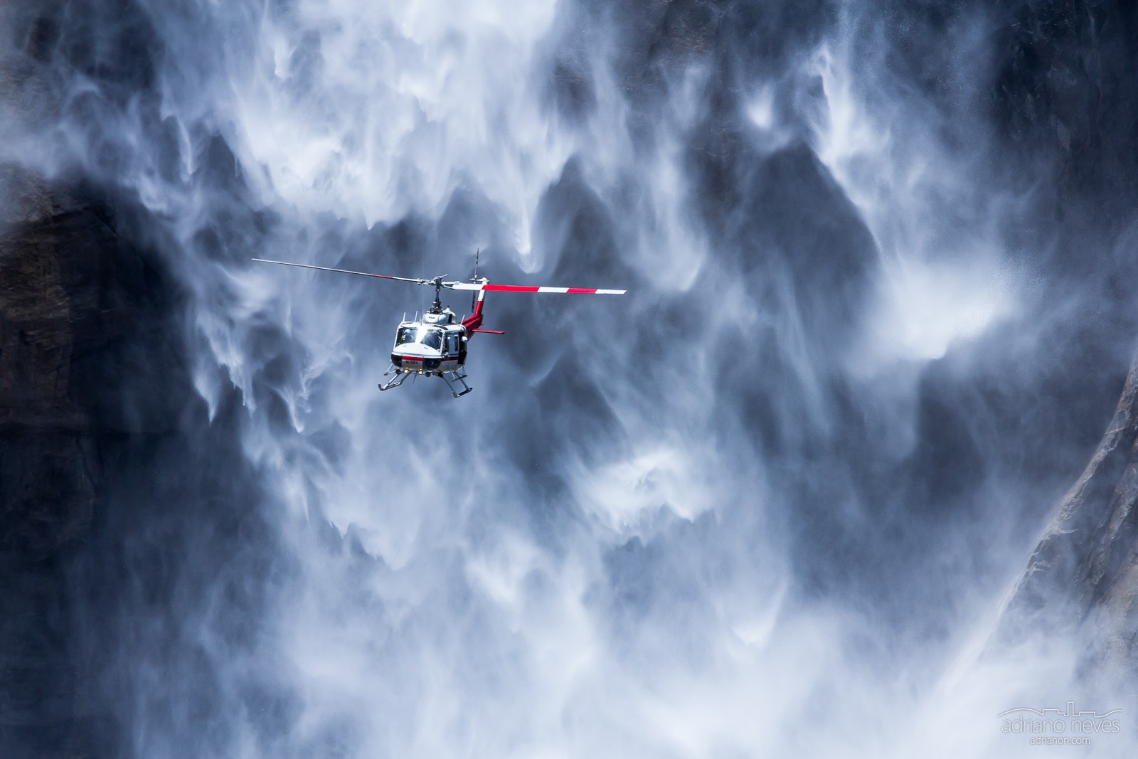 Yosemite Falls Helicopters Waterfall 1600x1067