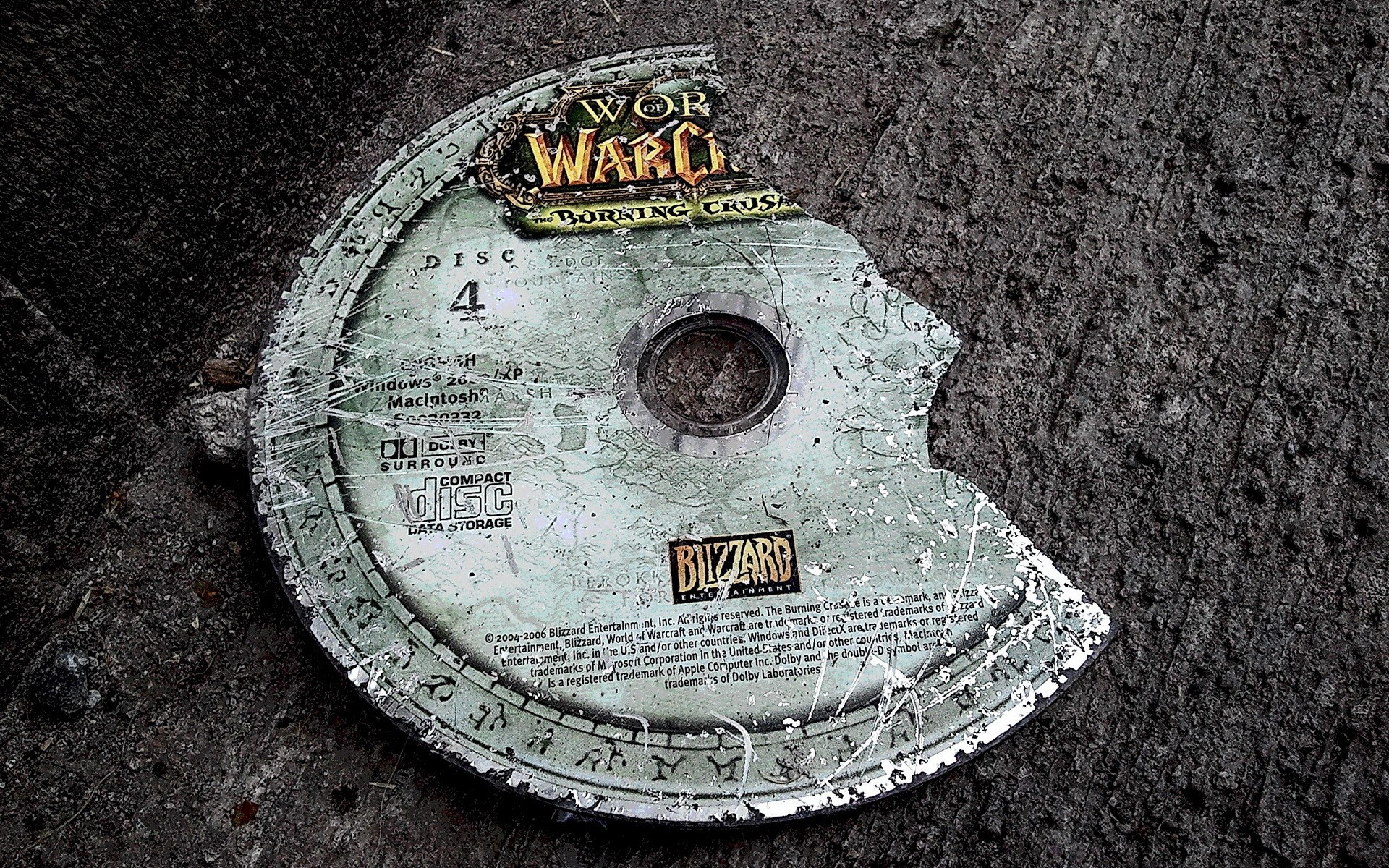 Broken World Of Warcraft Compact Disc Blizzard Entertainment 1920x1200