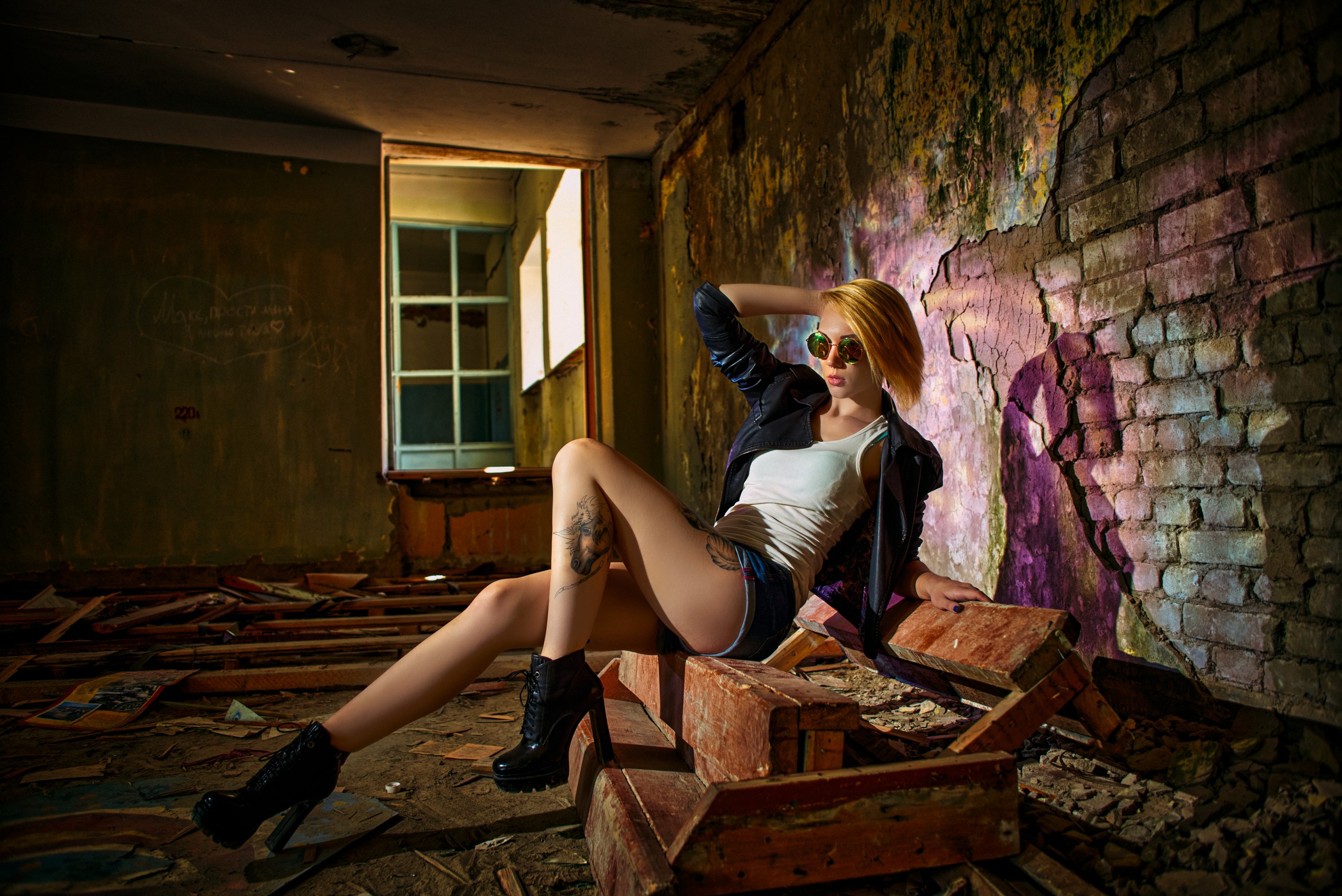 Women Blonde High Heels Inked Girls Tattoo Women With Shades Painted Nails Vladimir Talantcev Ankle  2560x1710