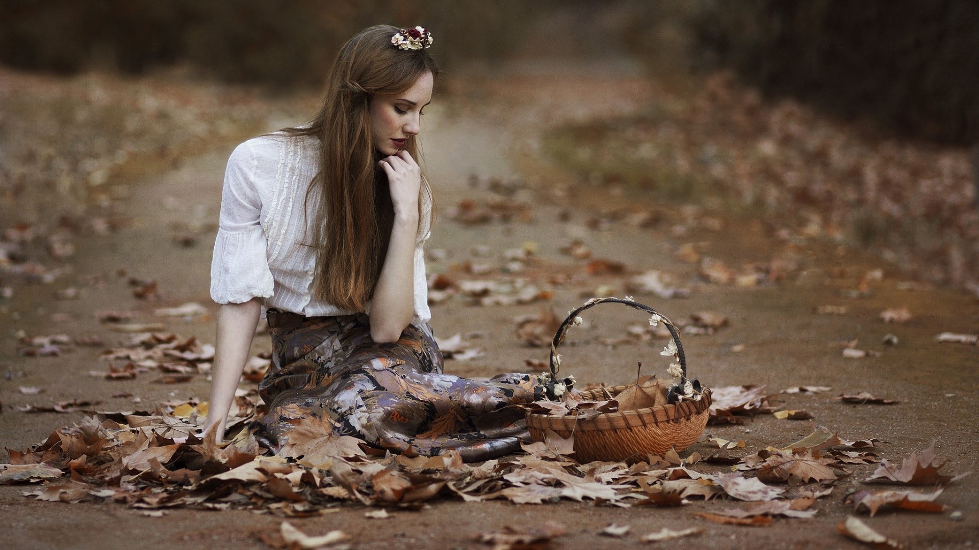 Fall Leaves Sitting Outdoors Women Outdoors Women Model On The Ground Baskets White Shirt Shirt Look 1920x1080