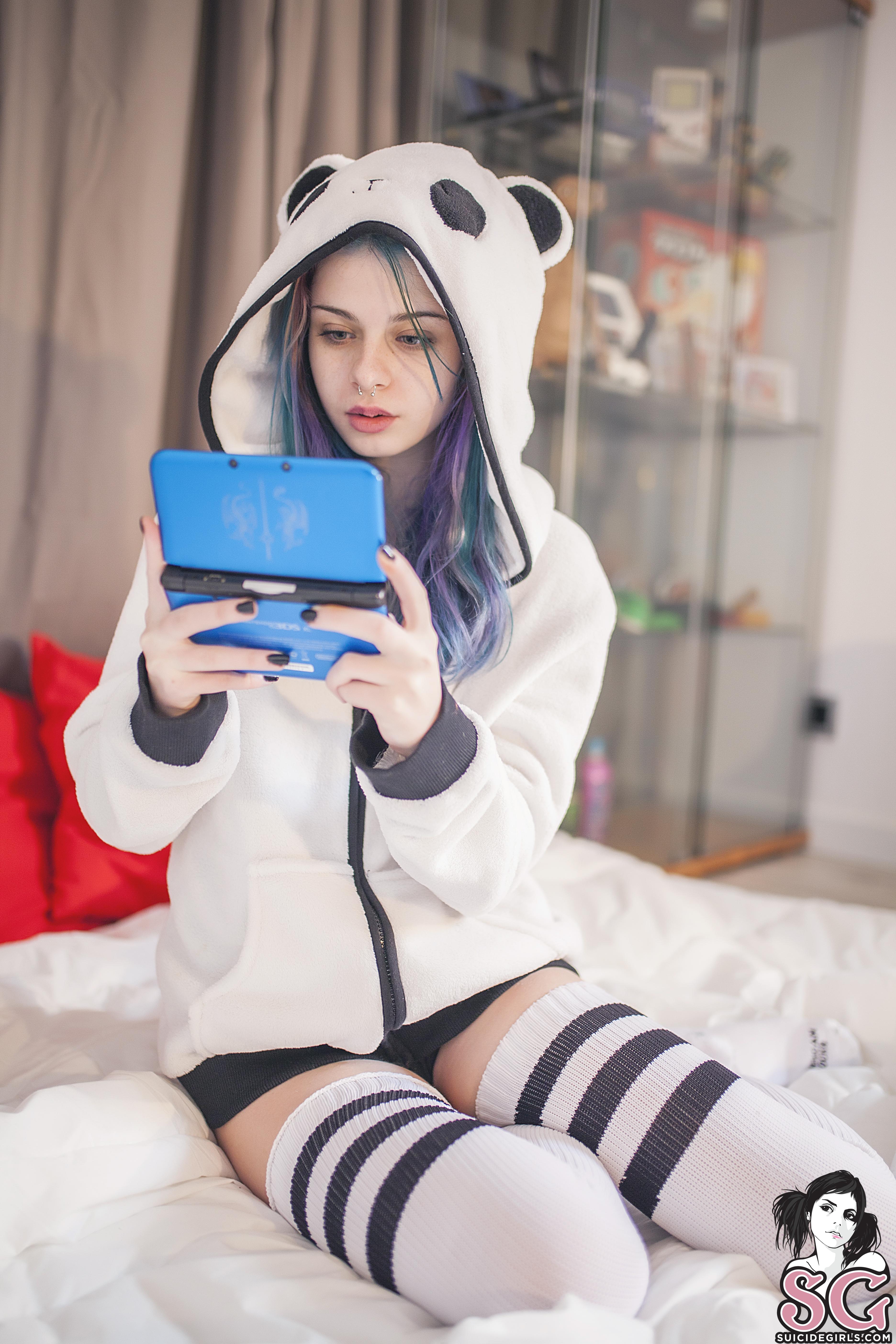 Bedroom Socks Bed Pillow Rainbow Hair Nintendo 3DS Women Thigh Highs 3744x5616