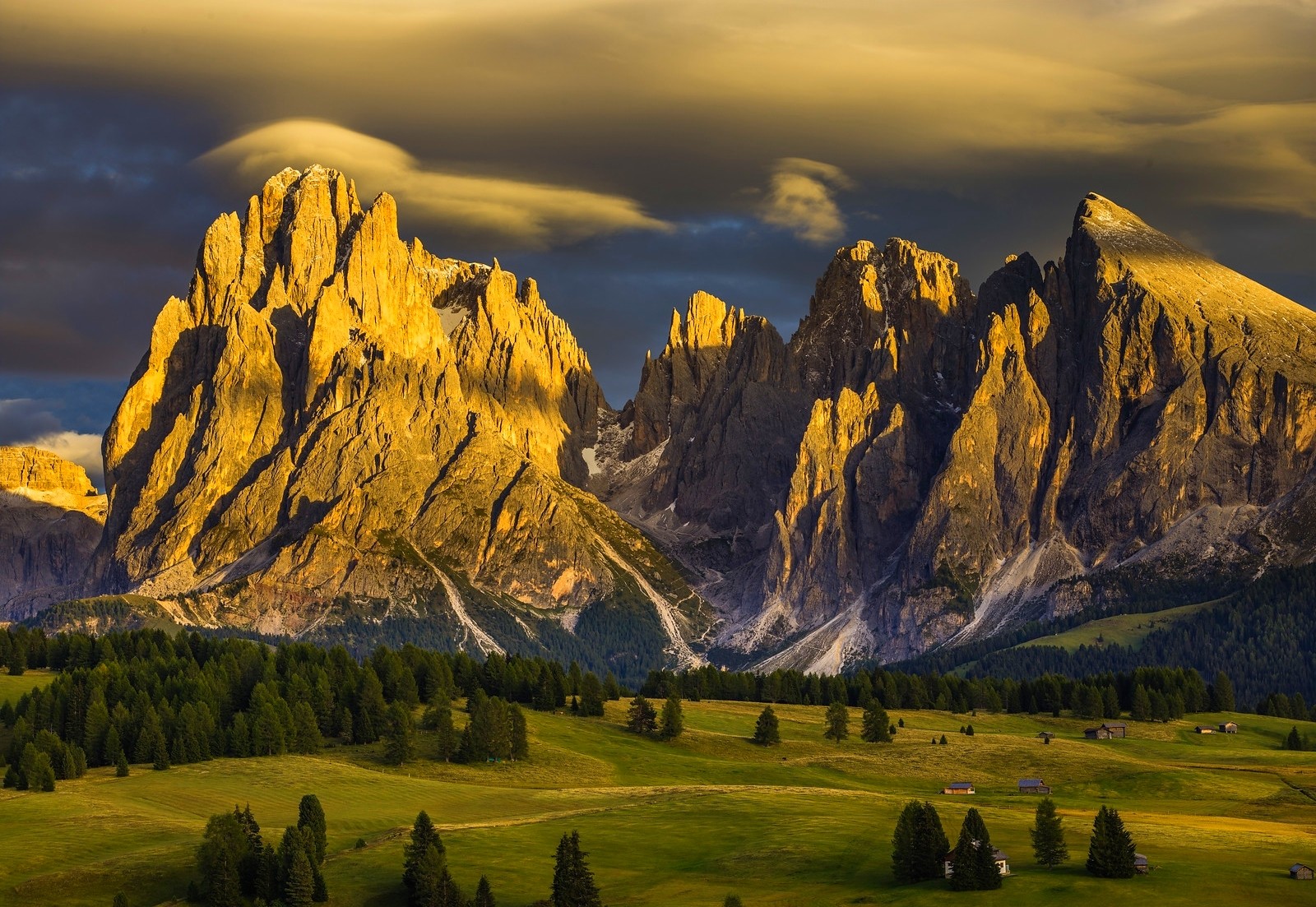 Alps Forest Tyrol Italy Summer Mountains Clouds Dolomites Mountains Cabin Green Cliff Sunlight Natur 1600x1103