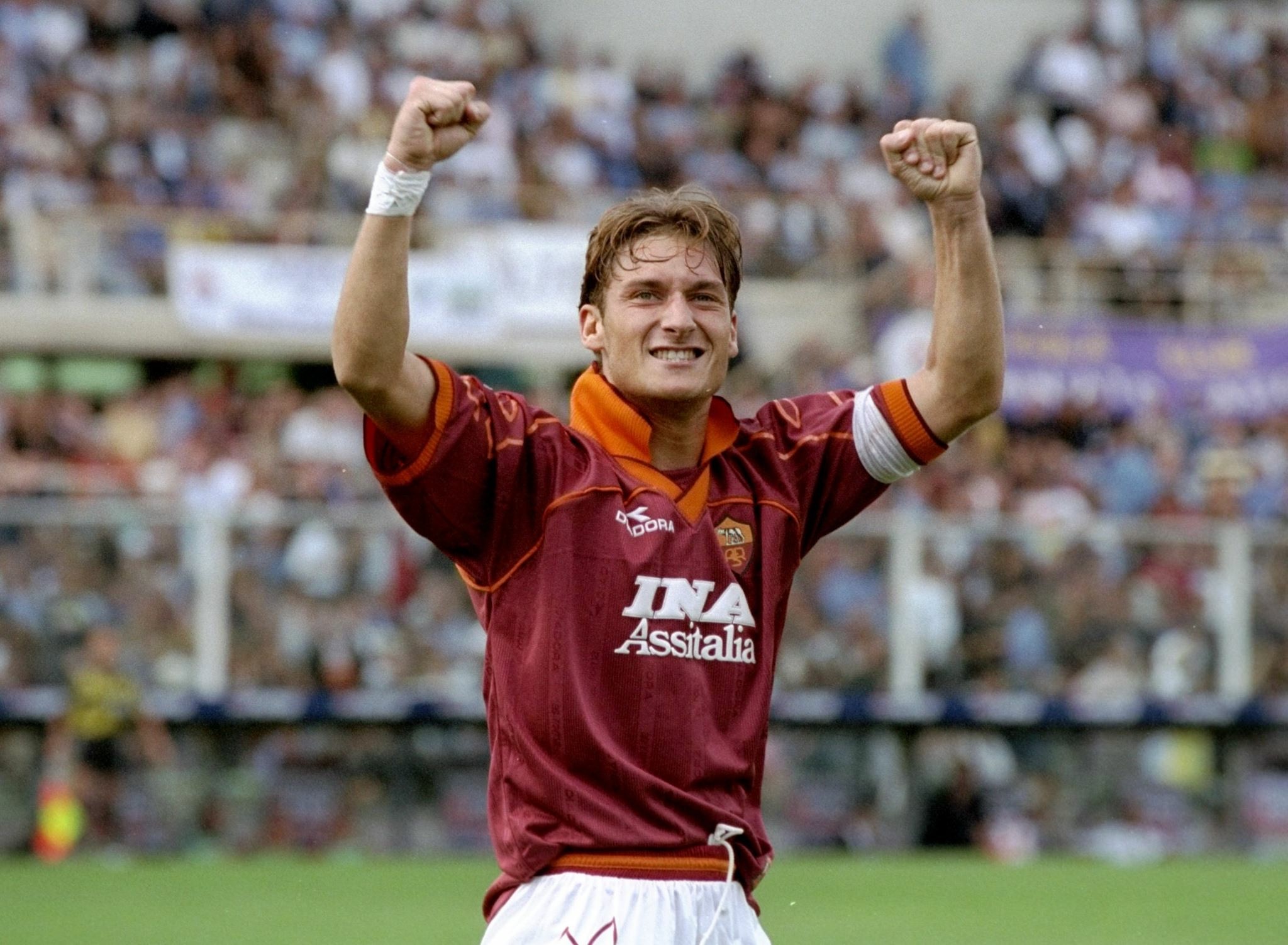 Francesco Totti AS Roma ASR Rome Vintage Jersey Captain Football Football Player Goal 2048x1502