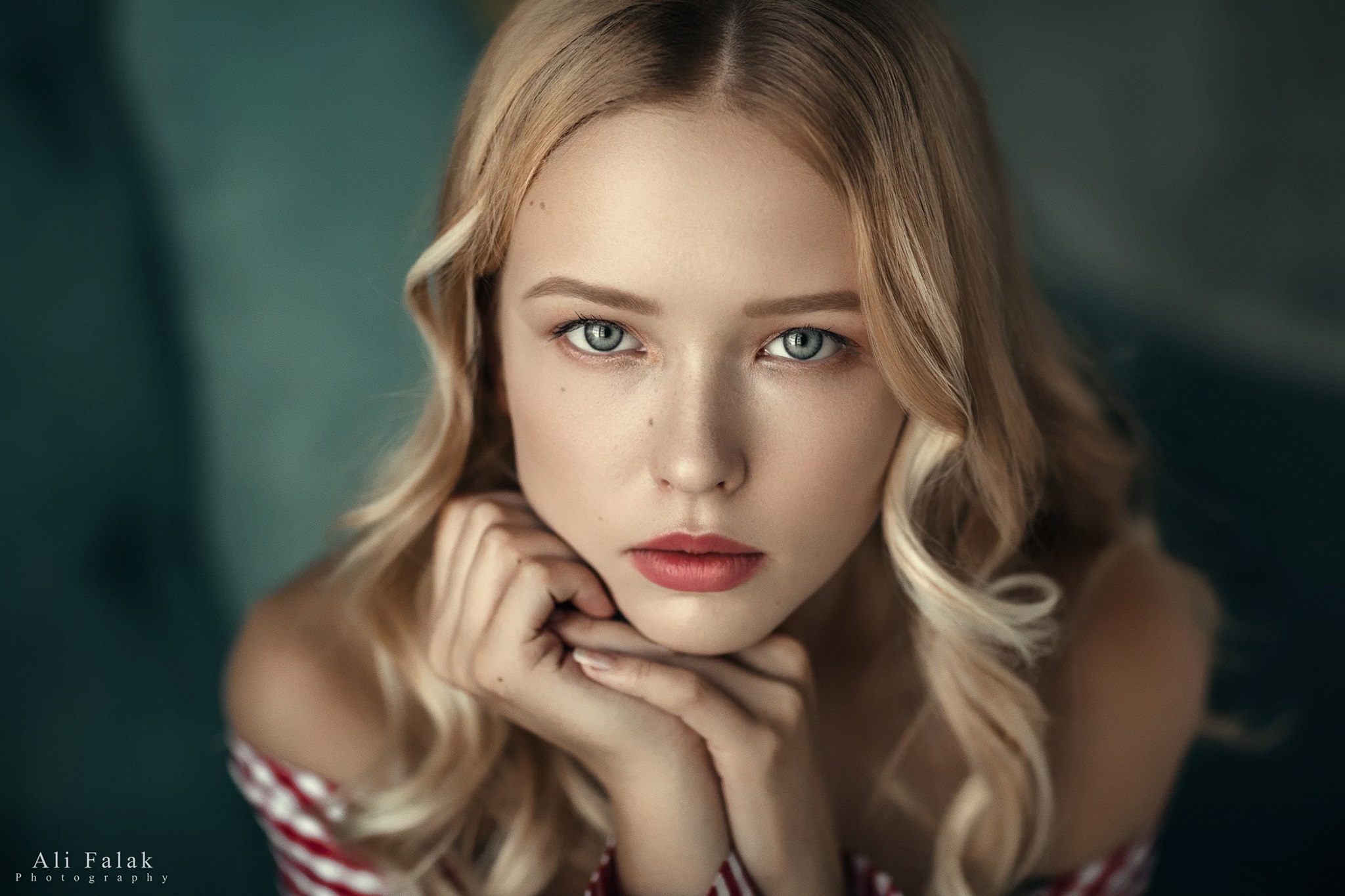Women Model Blonde Long Hair Face Looking At Viewer Gray Eyes Pink Lipstick Touching Face Depth Of F 2048x1365