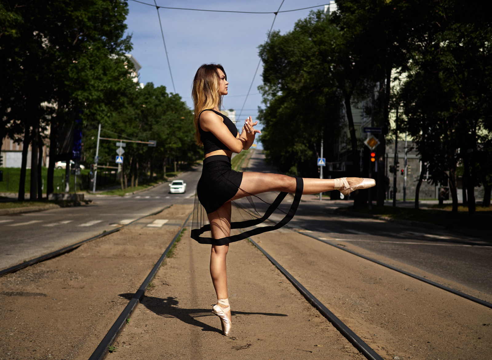 Alexander Kan Women Model Profile Ballerina Outdoors Street Depth Of Field Trees Perspective Sky Bla 1600x1171