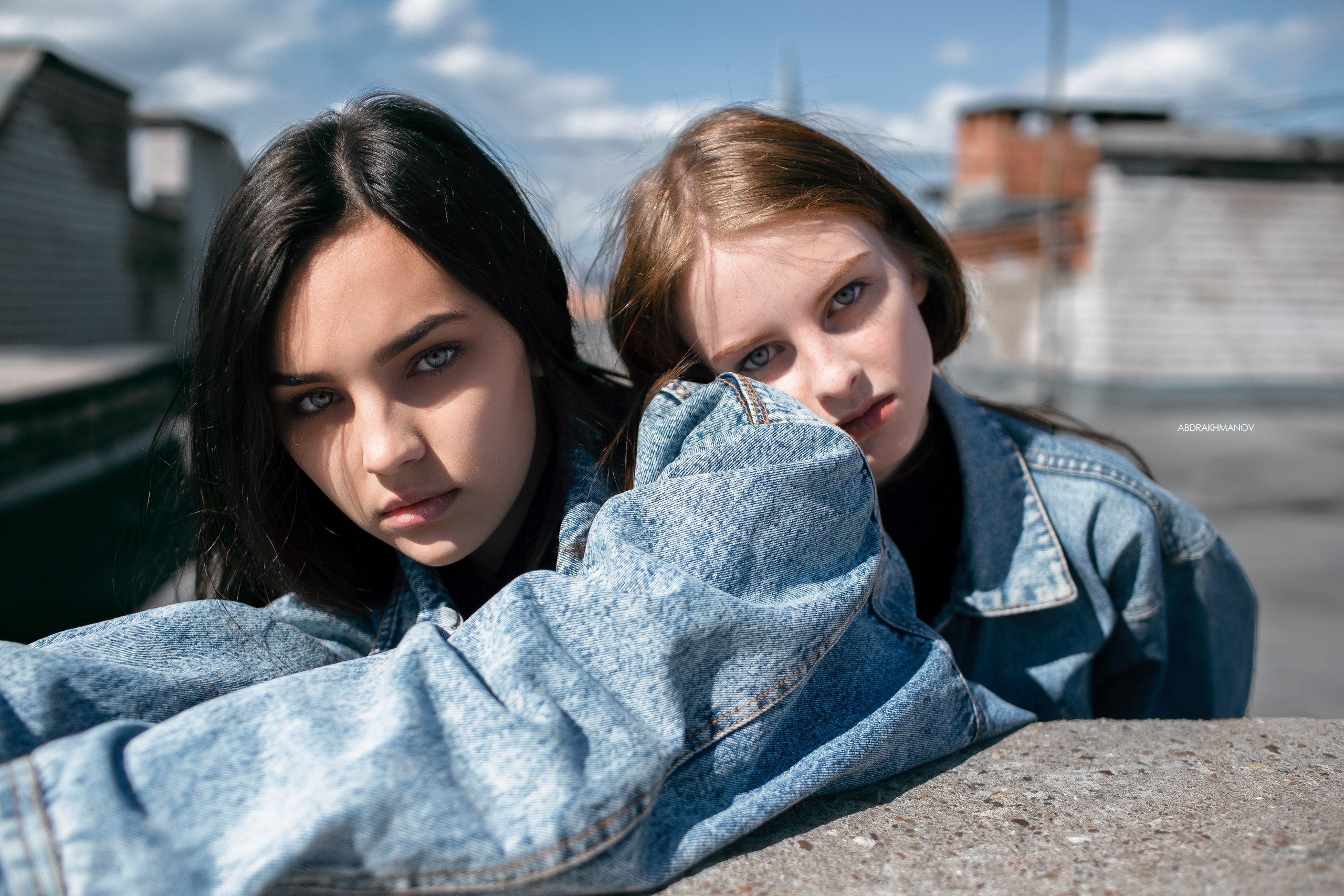 Women Face Portrait Denim Shirt Two Women Rooftops Women Outdoors Freckles Depth Of Field Lenar Abdr 2560x1707