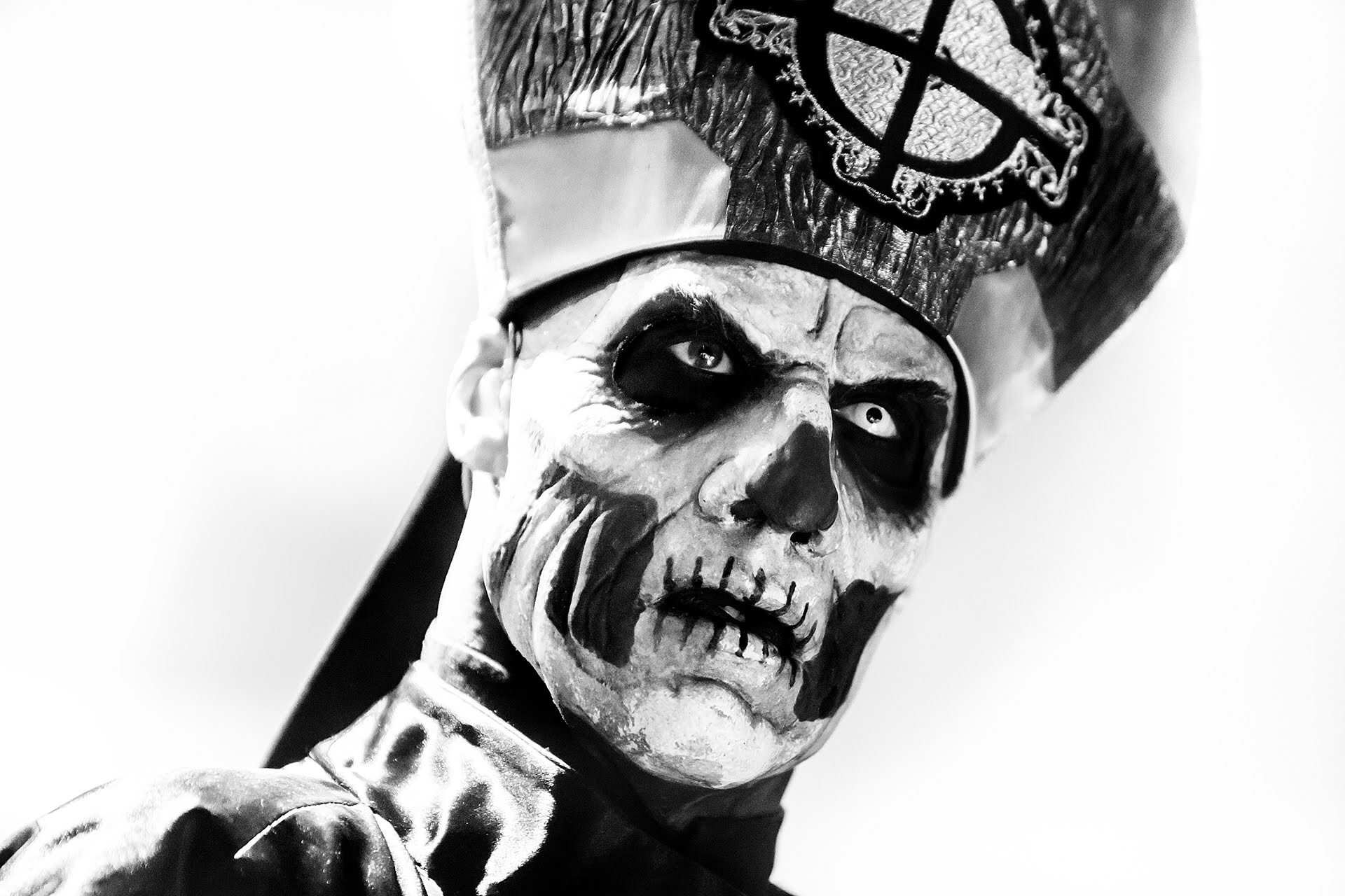 Ghost B C Papa Emeritus Musician Face Paint Monochrome Face Skull Contact Lenses White Angry Hat Loo 1920x1280