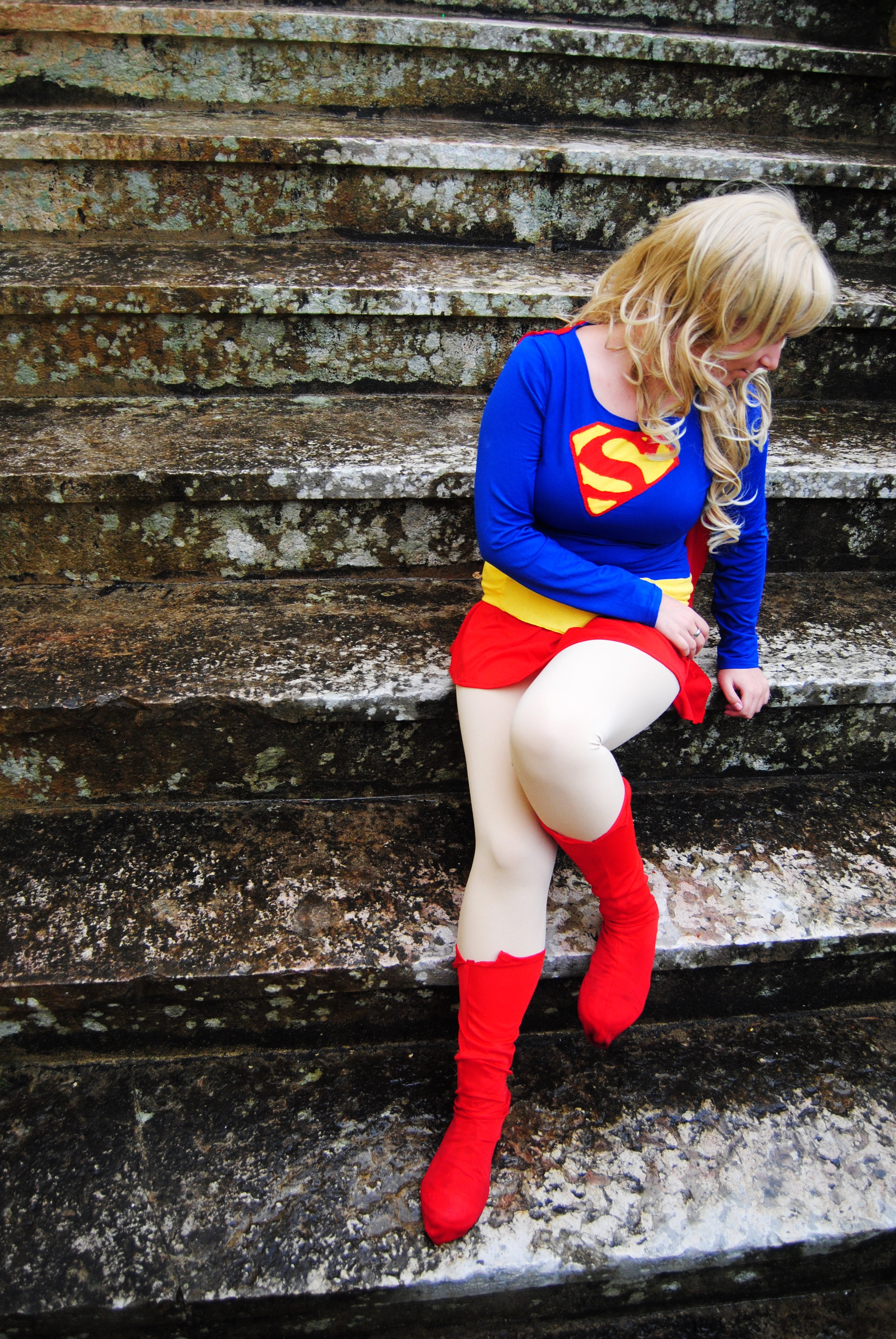 Superwoman Supergirl Cosplay 2592x3872