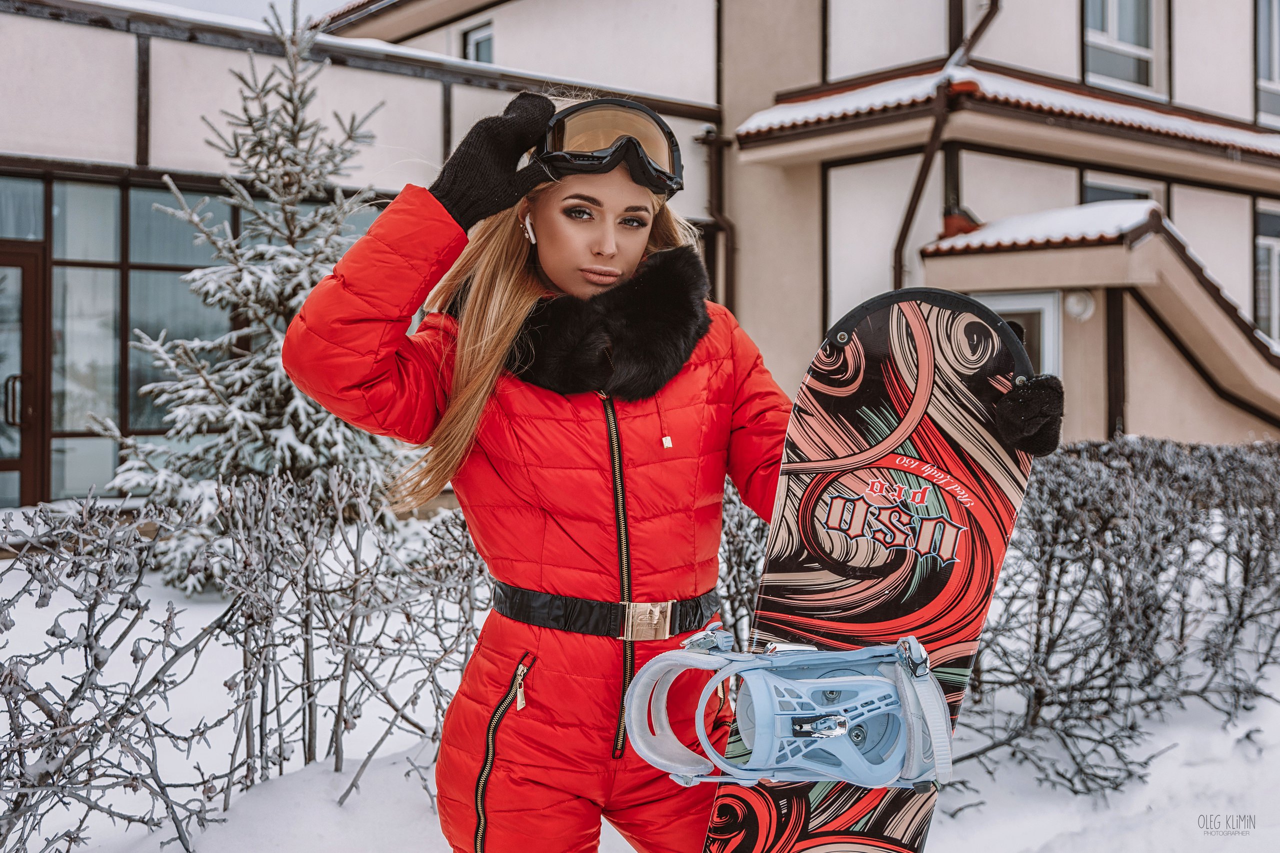 Women Anastasia Zajarova Oleg Klimin Snow Winter Goggles Snowboard Fur Women Outdoors Gloves Blonde  2560x1707