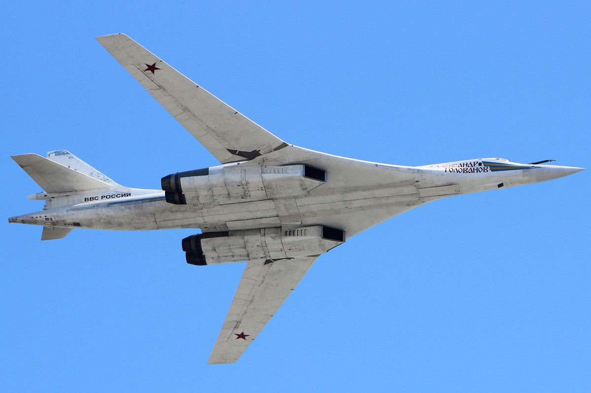 Tupolev Tu 160 Strategic Bomber Russian Air Force 1200x799