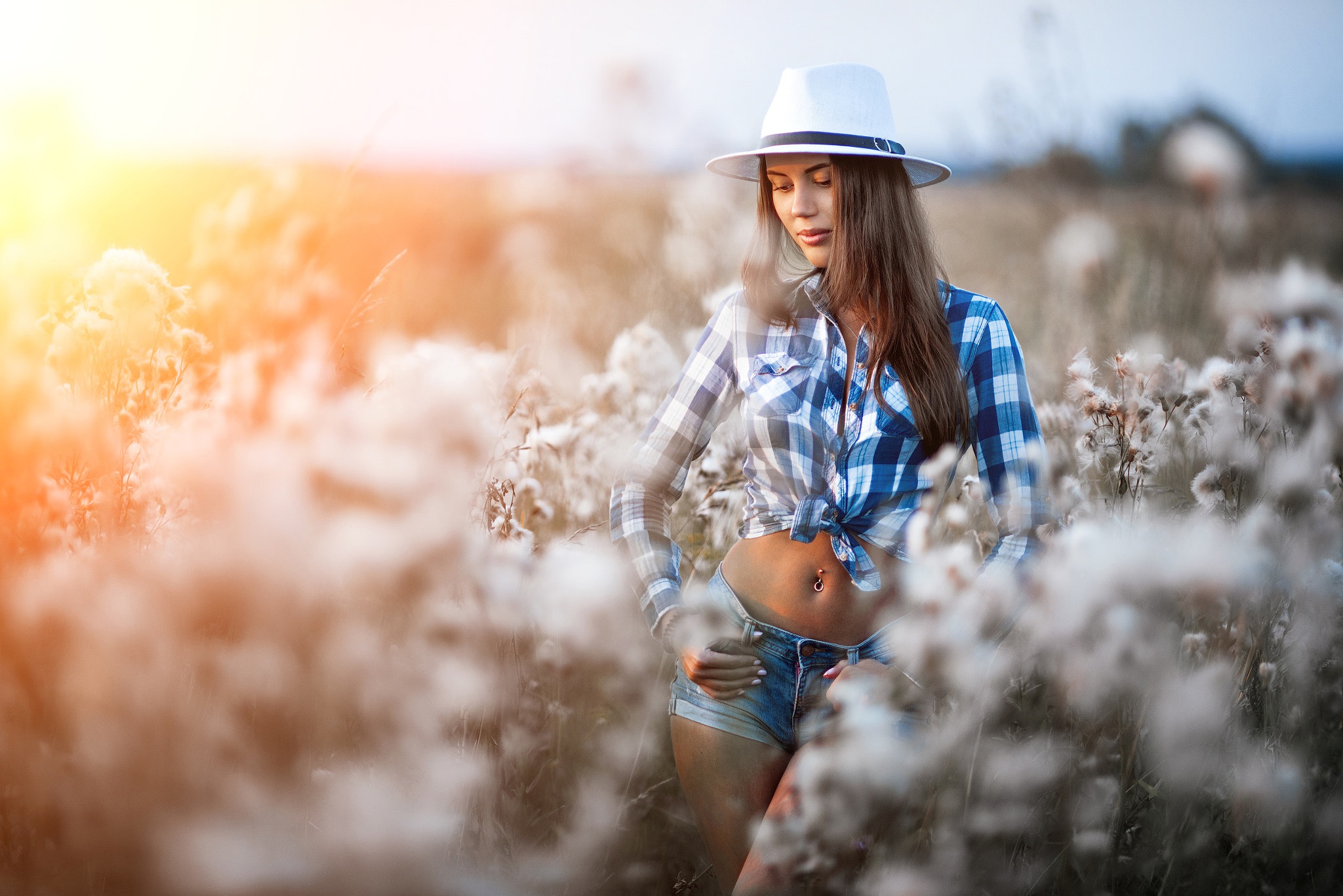 Hat Sunlight Plants Field Women Outdoors Piercing Women Model Sergey Kalabushkin 2048x1367